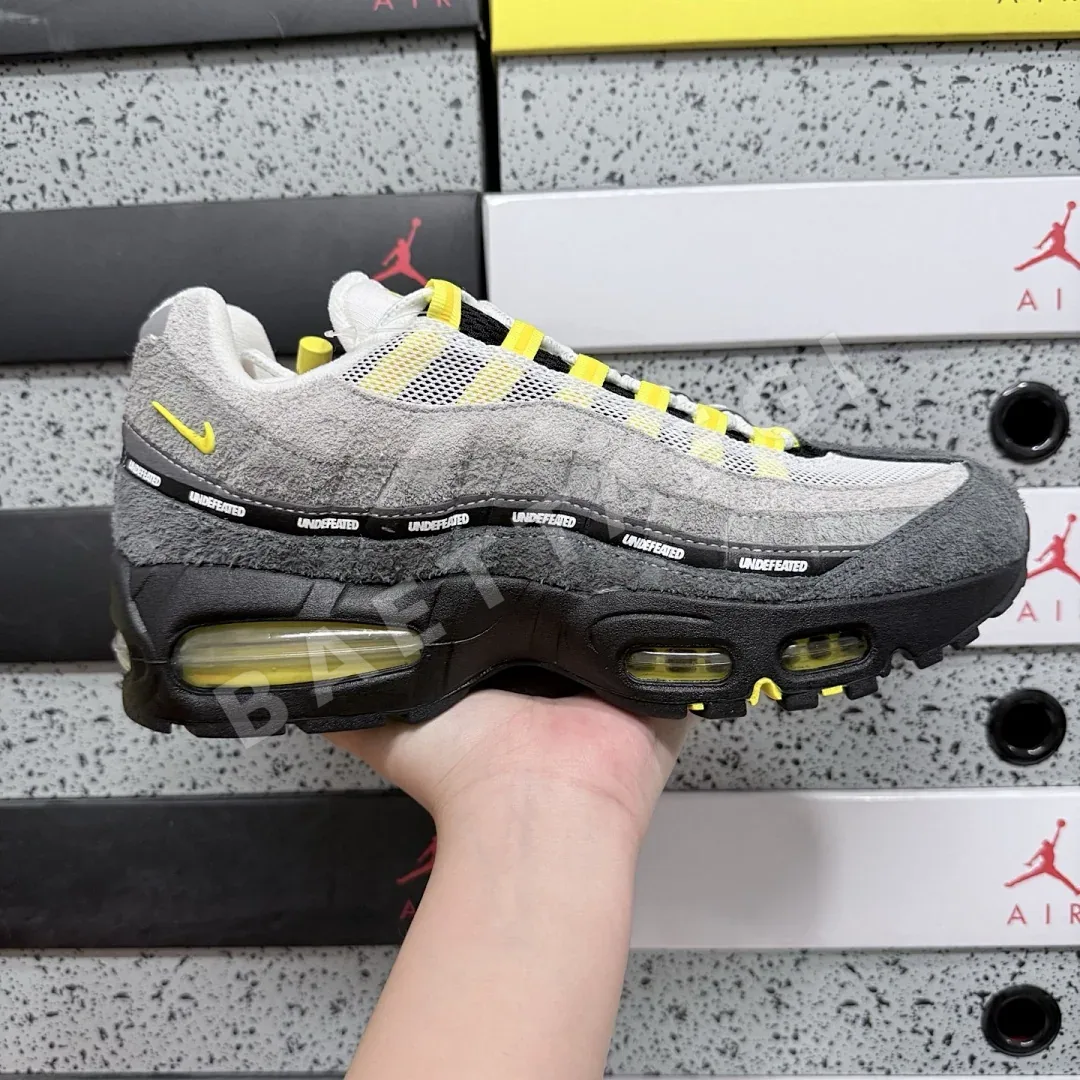 나이키 [KZ2.0] 에어 맥스 95 SP IB4523-002 201336 Nike Air Max 95 SP Undefeated Geo 상세 이미지 6