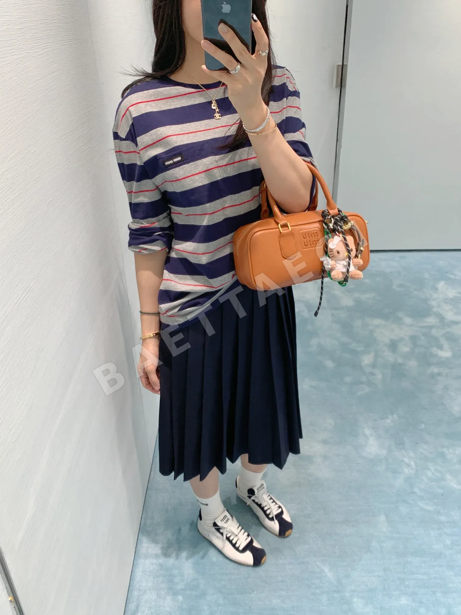 미우미우 스트라이프 오버핏 긴팔 셔츠 여성의류 레플리카 46394
