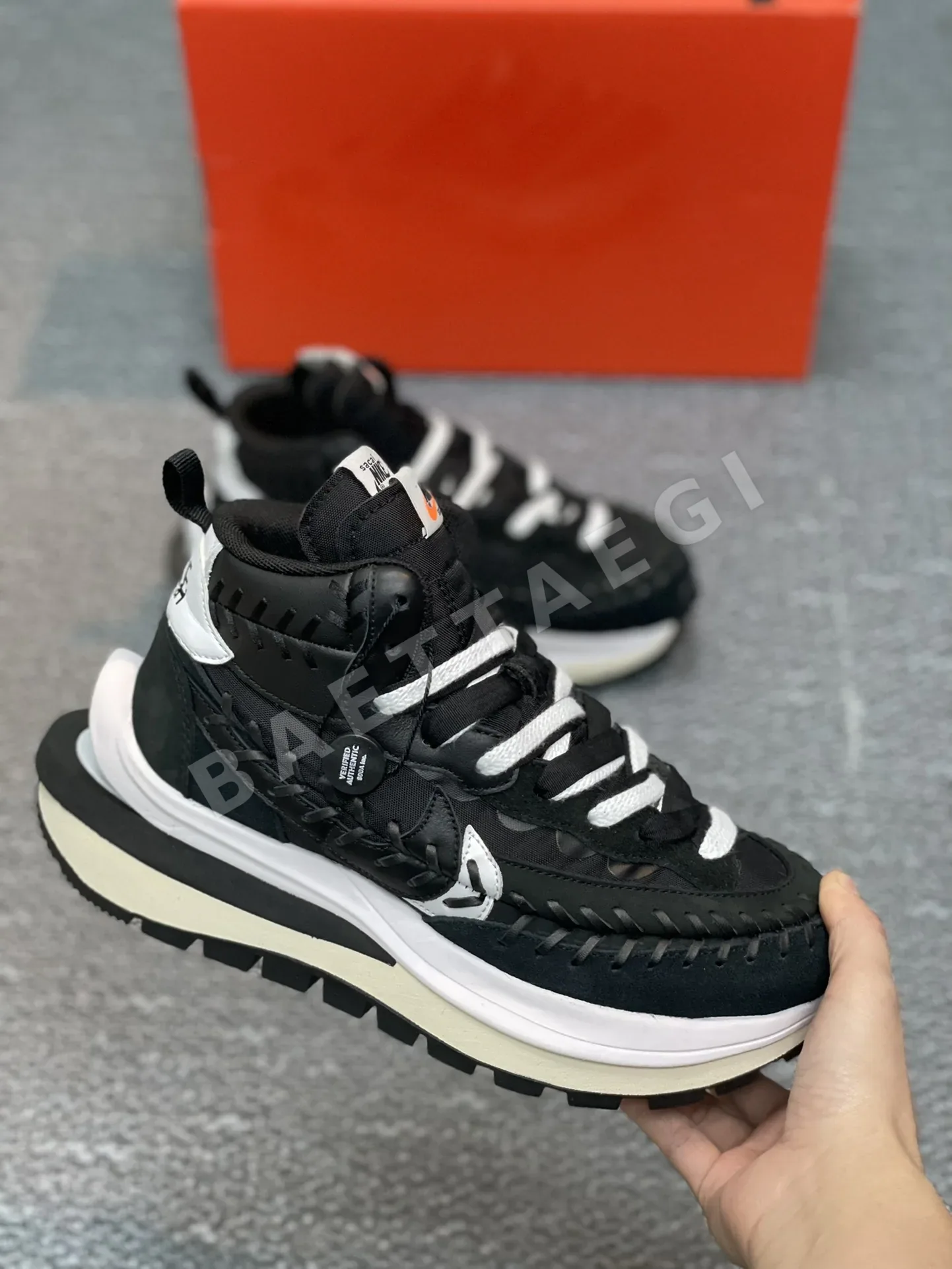 나이키사카이 베이퍼와플 블랙 플랫폼 러닝화 DH9186-001 상세 이미지 2