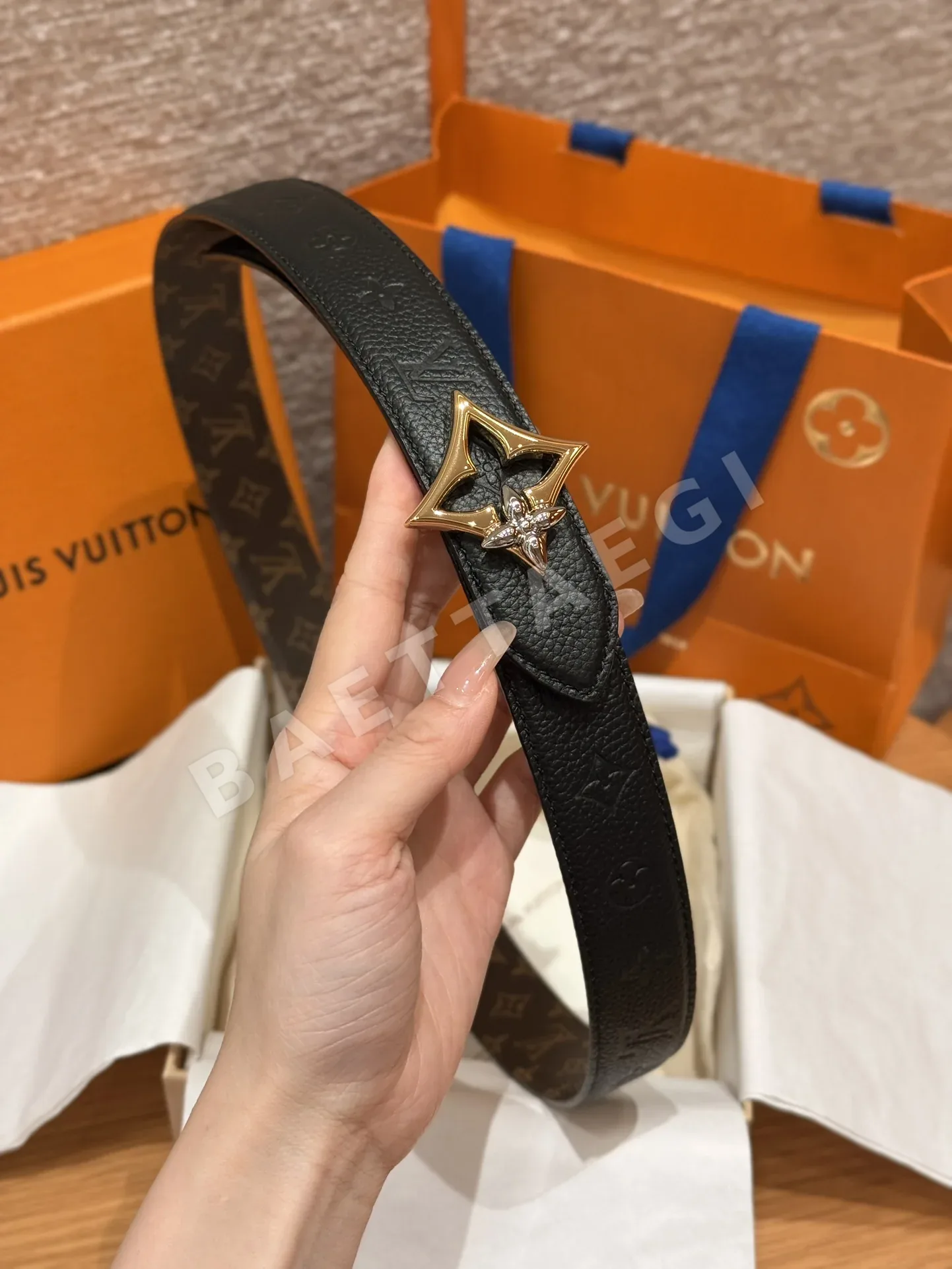 루이비통 모노그램 캔버스 리버시블 벨트 상세 이미지 3