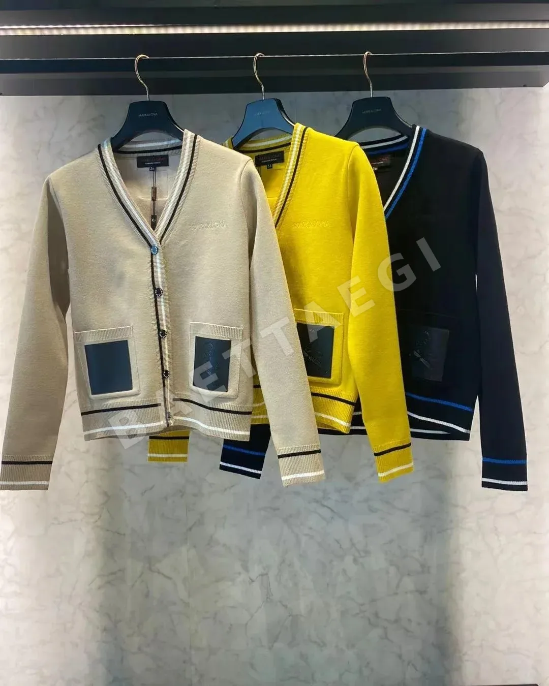 마크앤로나 여성 두꺼운 니트 가디건 153931
