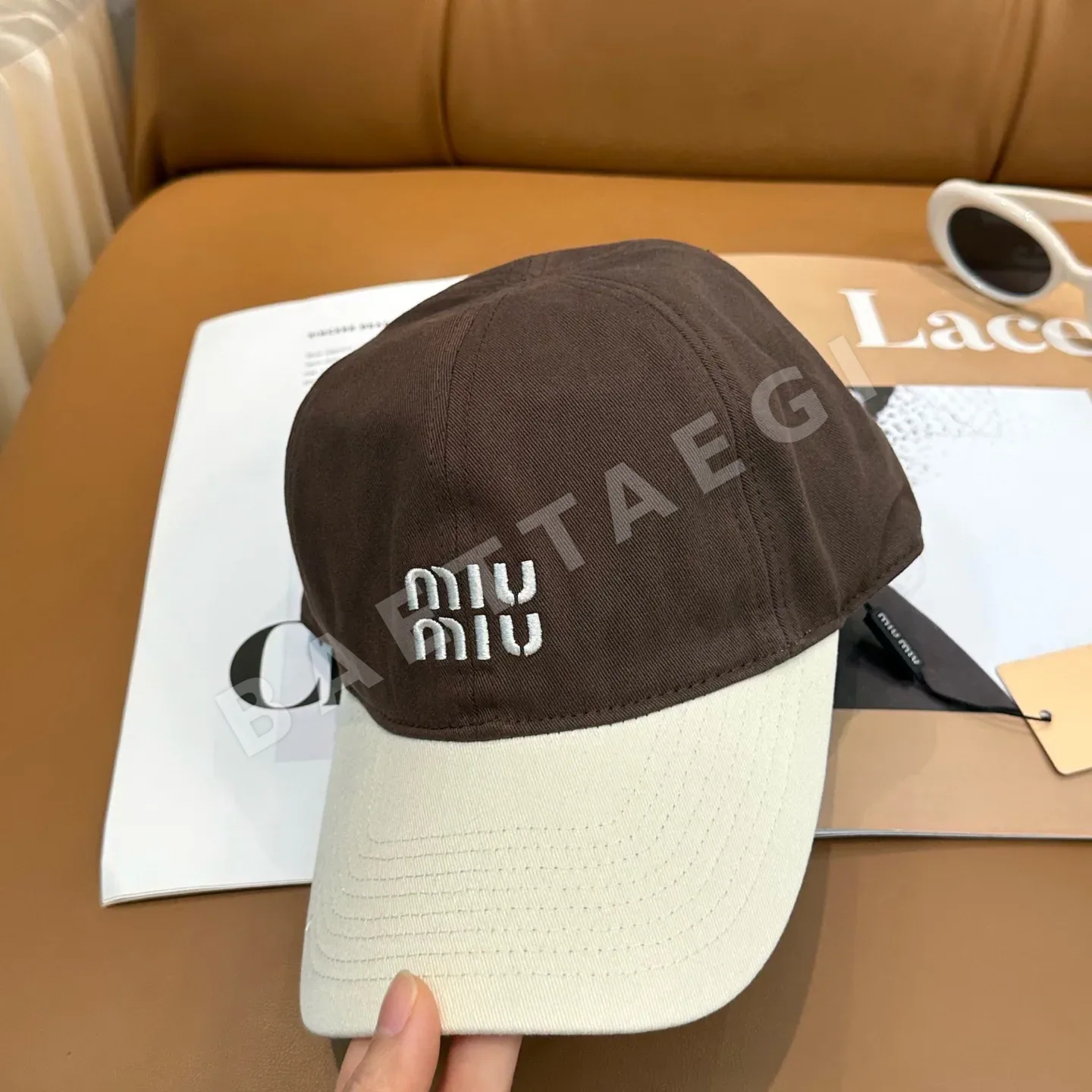 미우미우 컬러 블록 자수 베이스볼 캡 81410