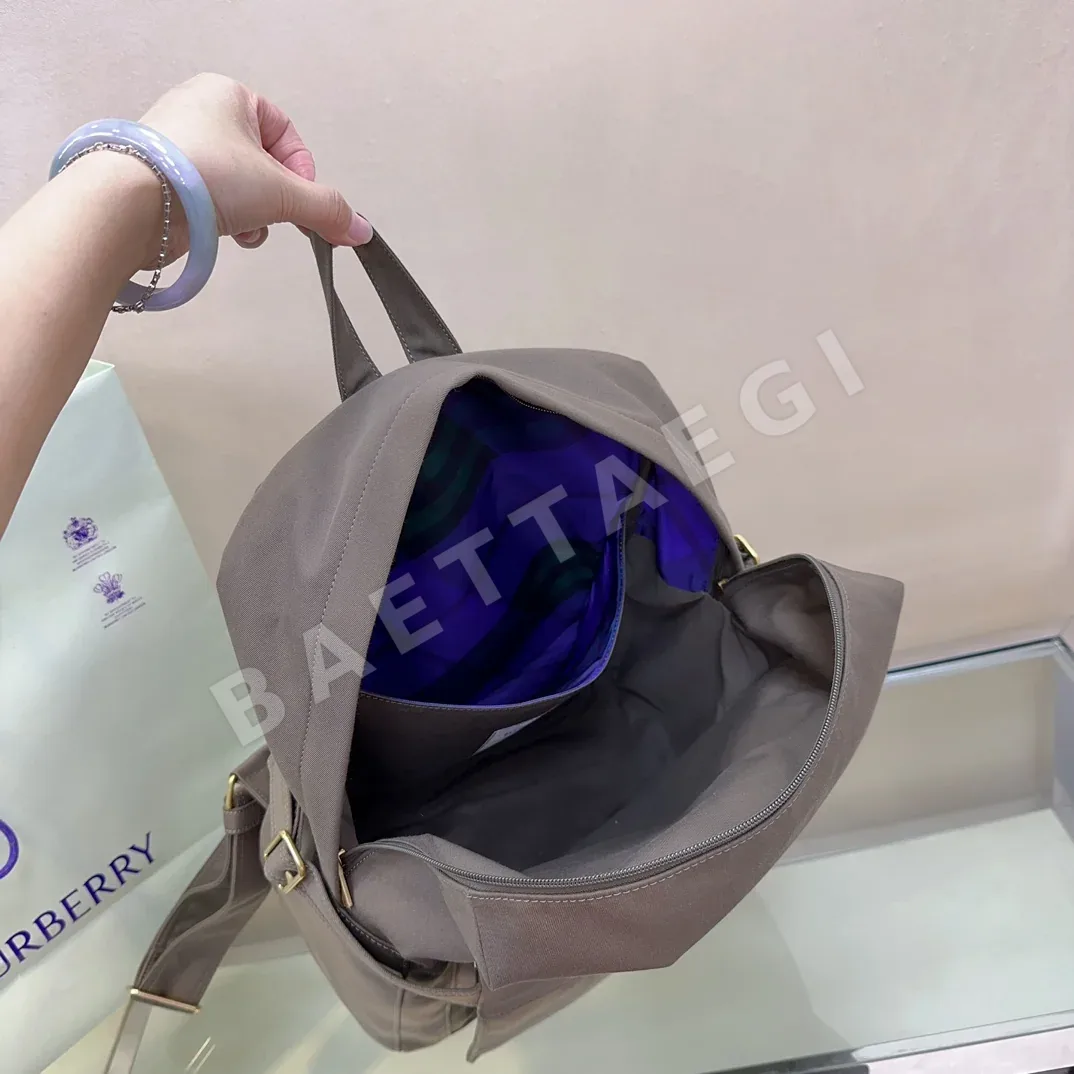 버버리 승마장식 백팩 상세 이미지 6