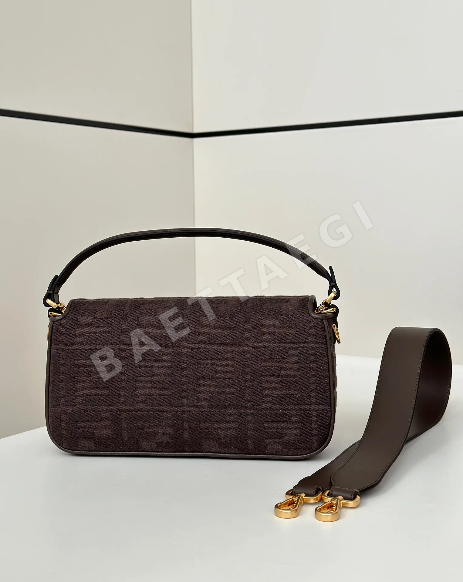 펜디 이중 3D 자수 캔버스 숄더백 0159 A0159 A 상세 이미지 3