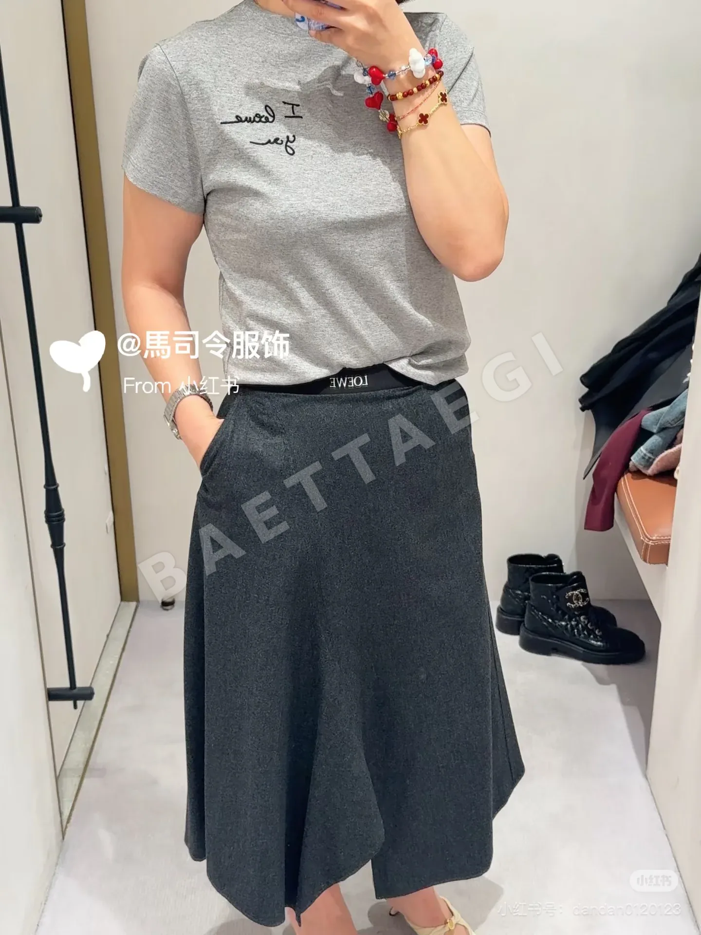 로에베 여성 자수 크루넥 반팔 티셔츠 상세 이미지 5