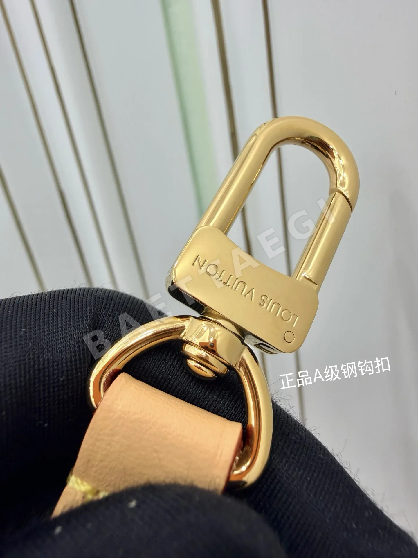 루이비통 다이아몬드 패턴 천연가죽 가방 M27866 상세 이미지 9