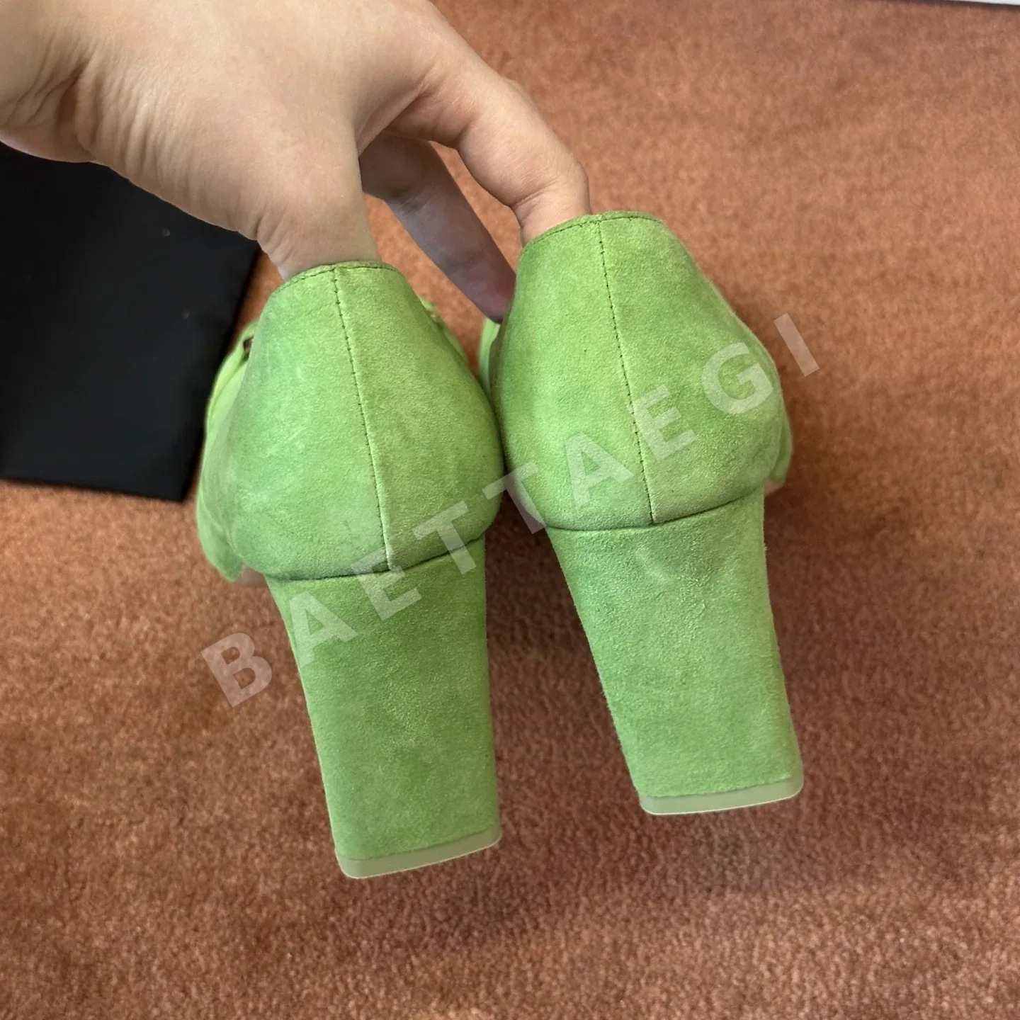 샤넬 플랫 가죽 더블 C 로고 상세 이미지 8