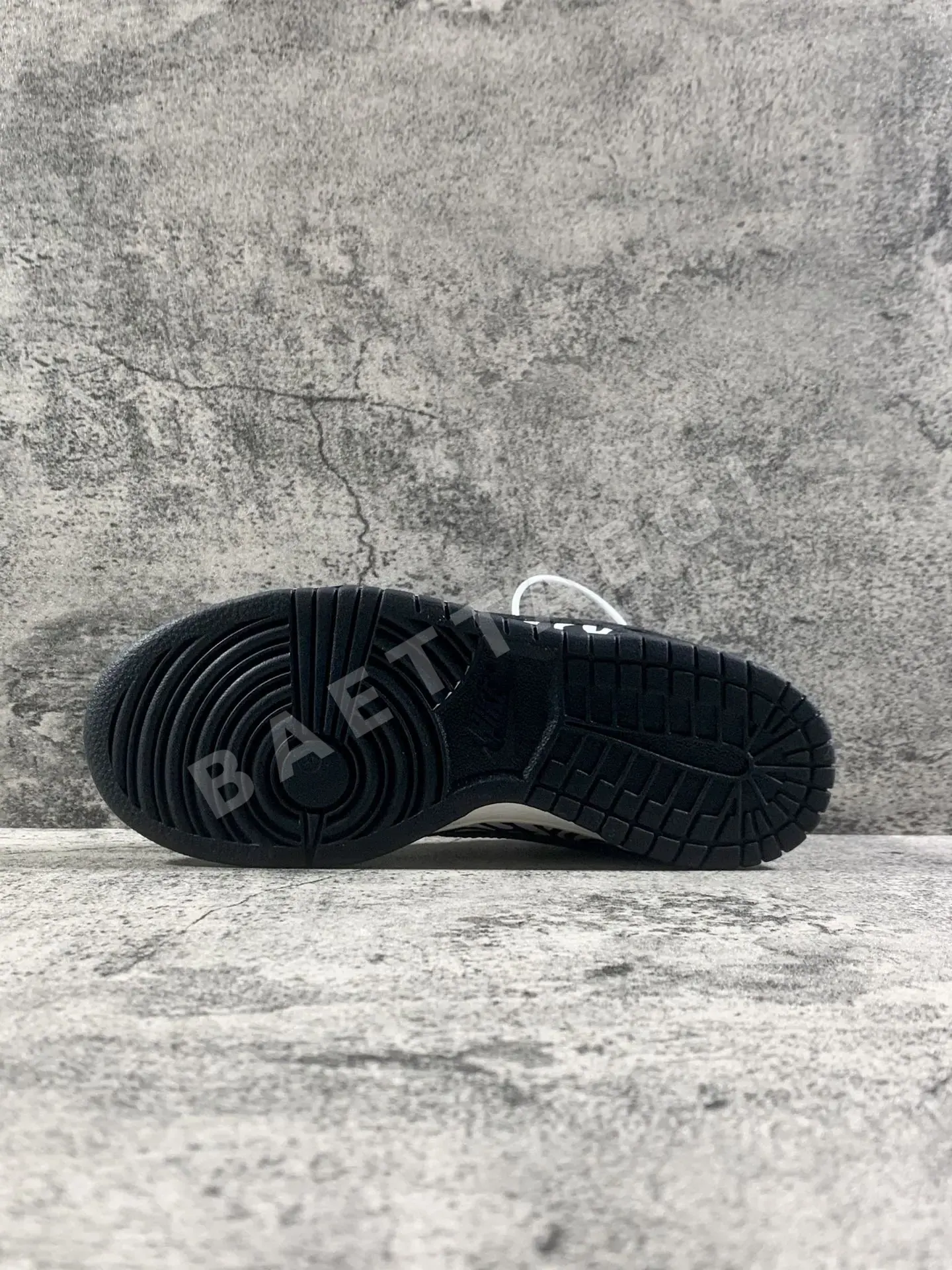 나이키덩크 SB 로우 제브라 신발 DM3510-001 상세 이미지 4