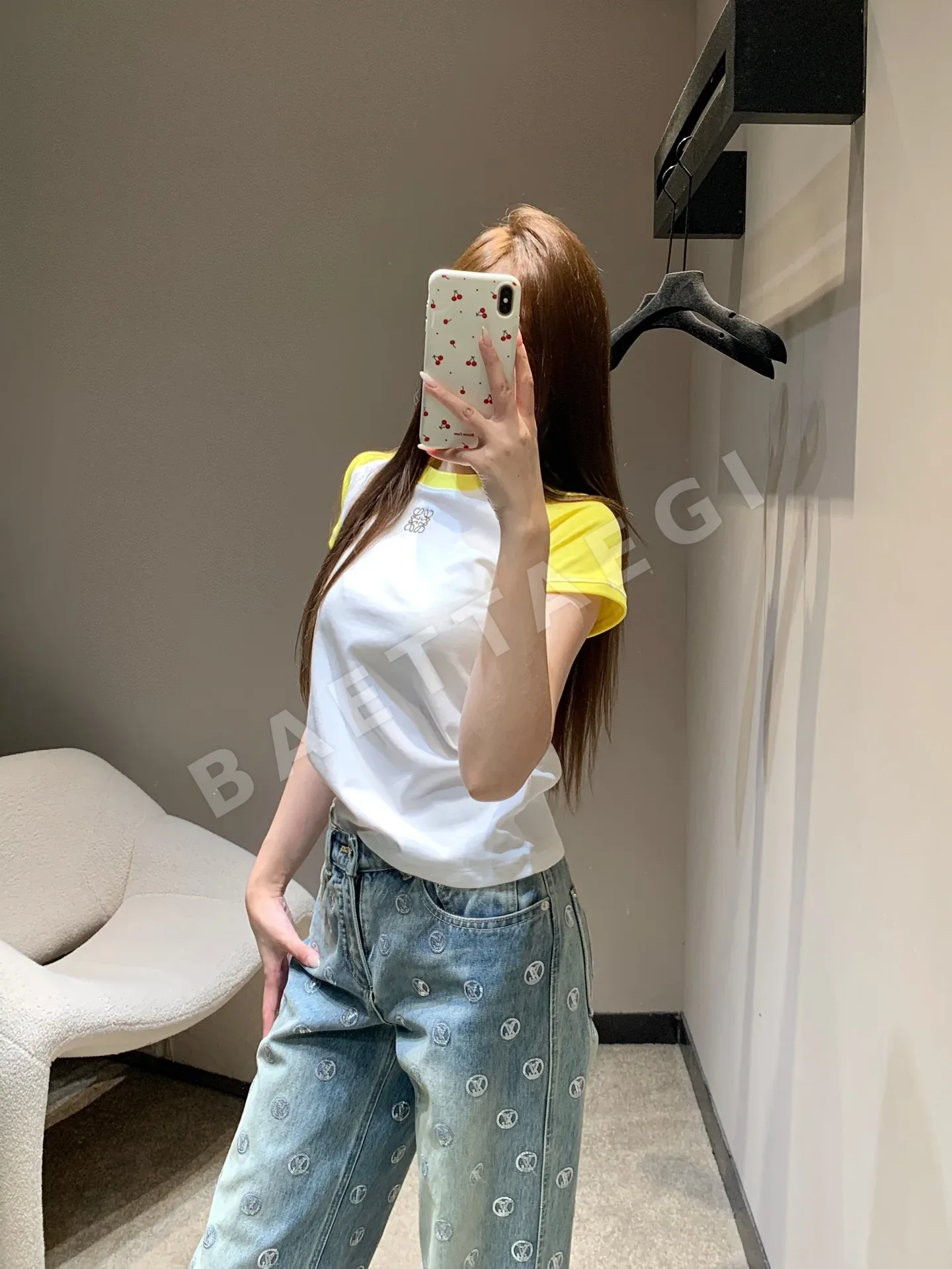 로에베 컬러 블록 자수 반팔 티셔츠