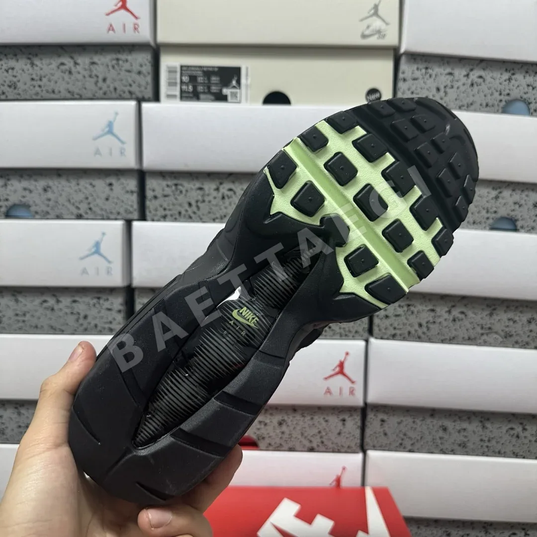 나이키 [XY] 에어 맥스 95 HM0622-001 201329 Nike Air Max 95 Vapor Green 상세 이미지 4