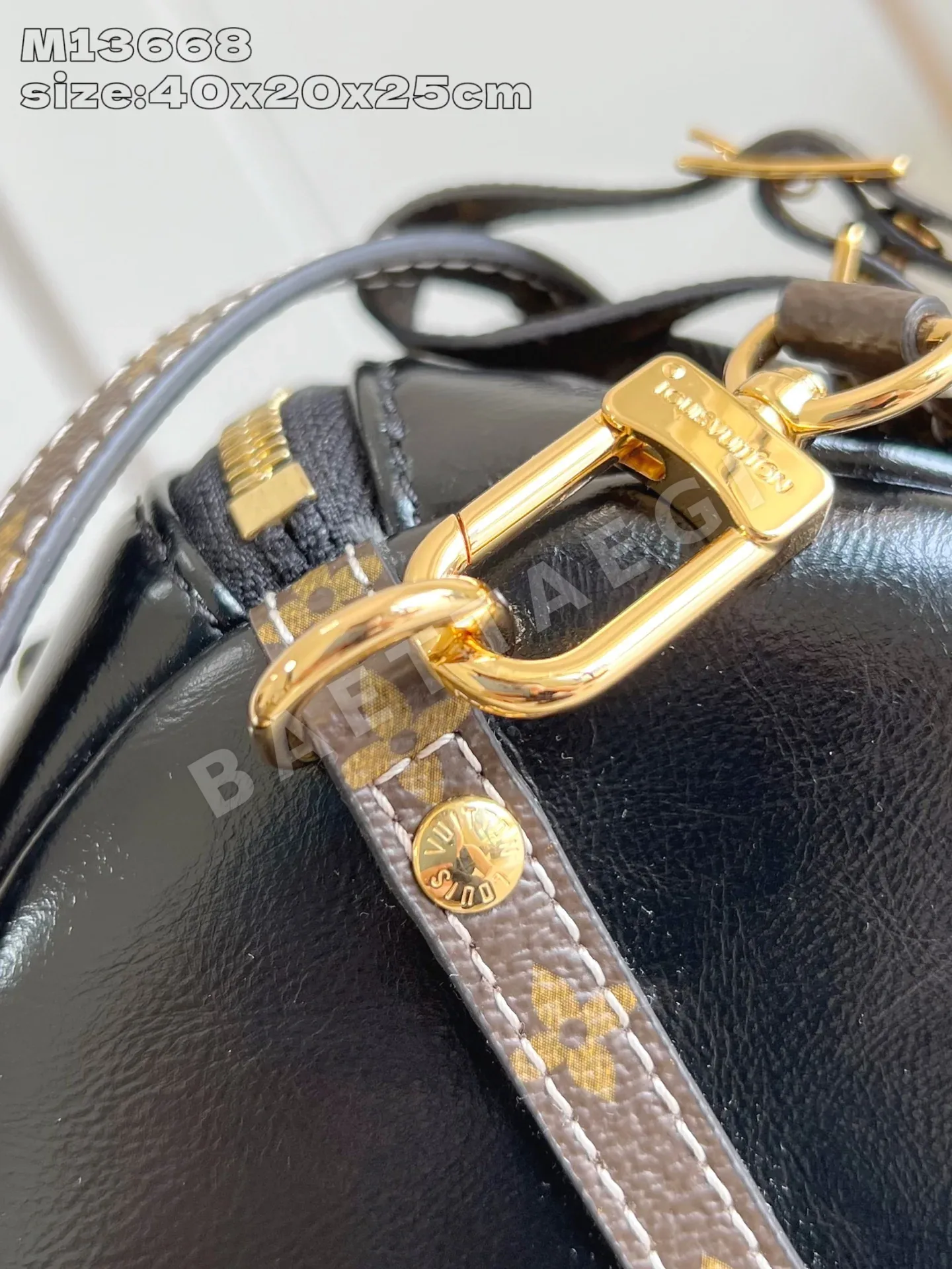 루이비통 M13668 블랙 키폴 핸드백 상세 이미지 6