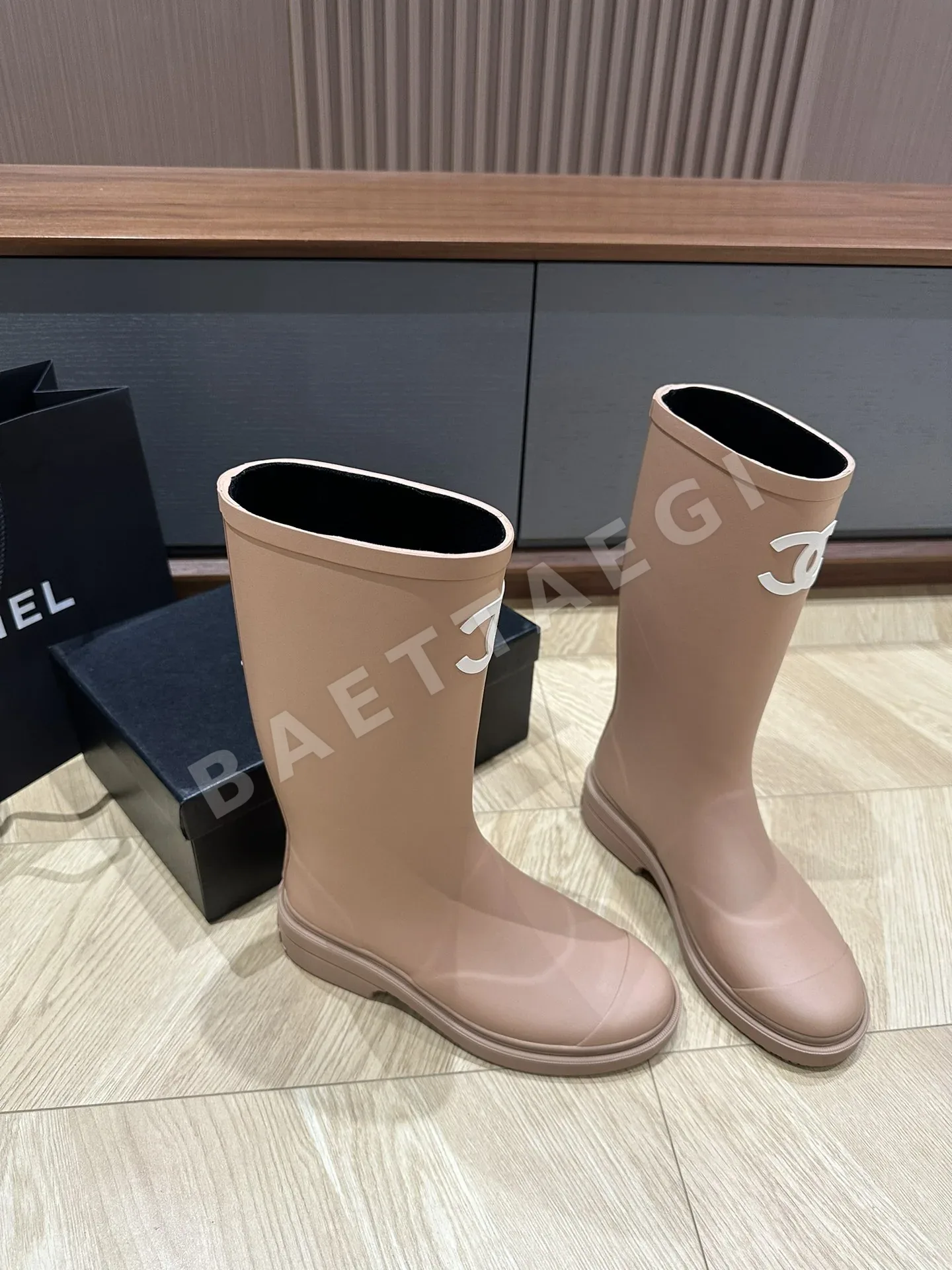 샤넬 레인부츠 상세 이미지 2