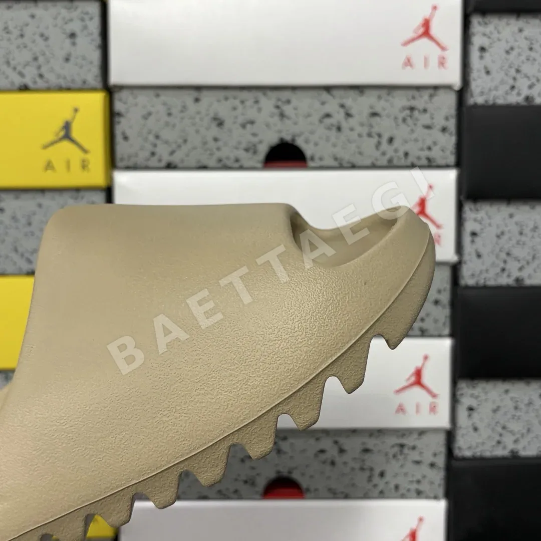 아디다스 [LW] 이지 슬라이드 GW1934 200623 Adidas Yeezy Slide Pure 상세 이미지 6