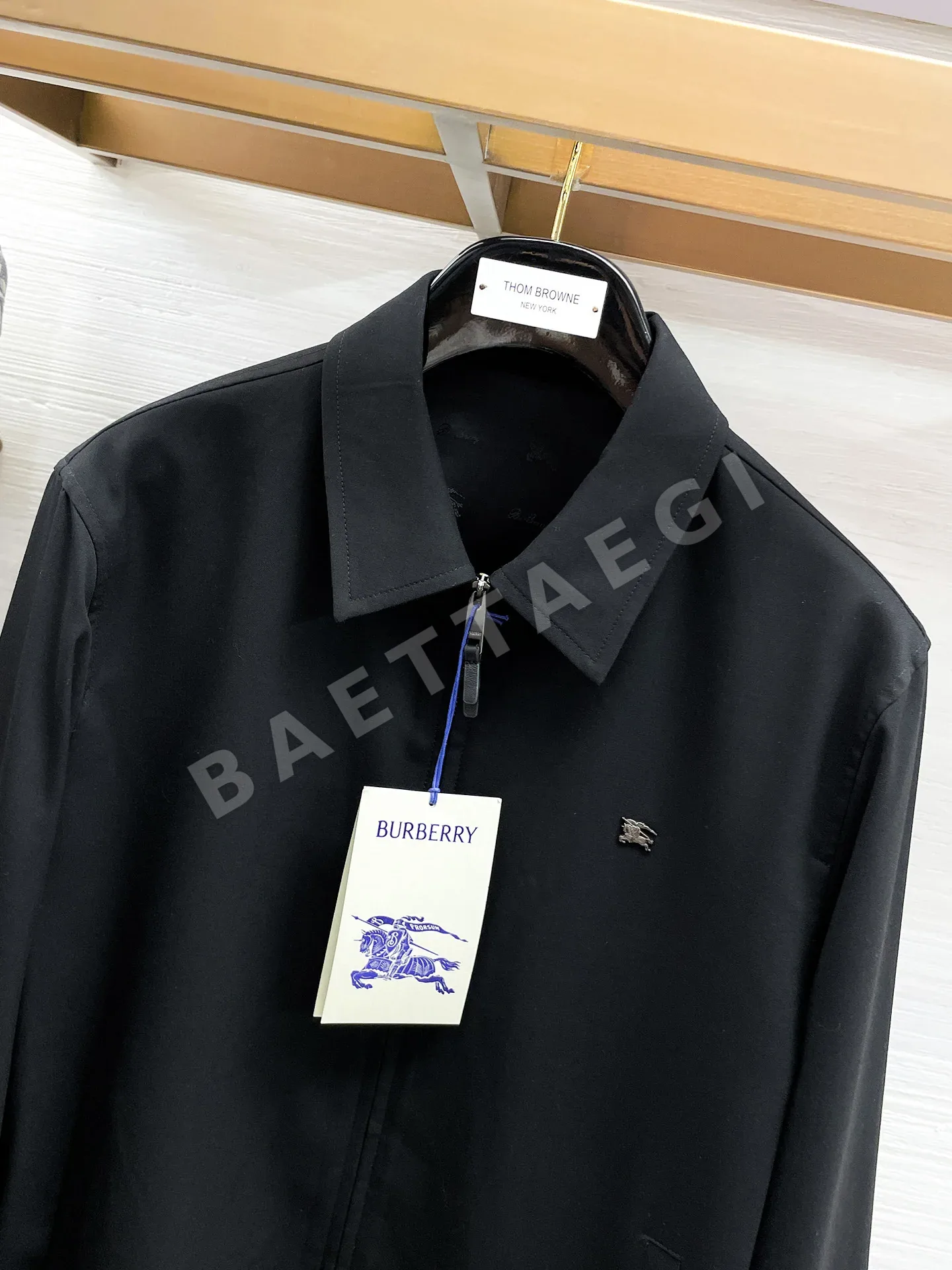 버버리 블룸즈베리 핀스트라이프 울 로고 남성 자켓 상세 이미지 3