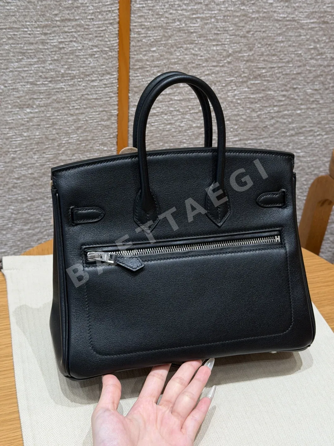 에르메스 버킨 25 블랙 가죽 가방 상세 이미지 2
