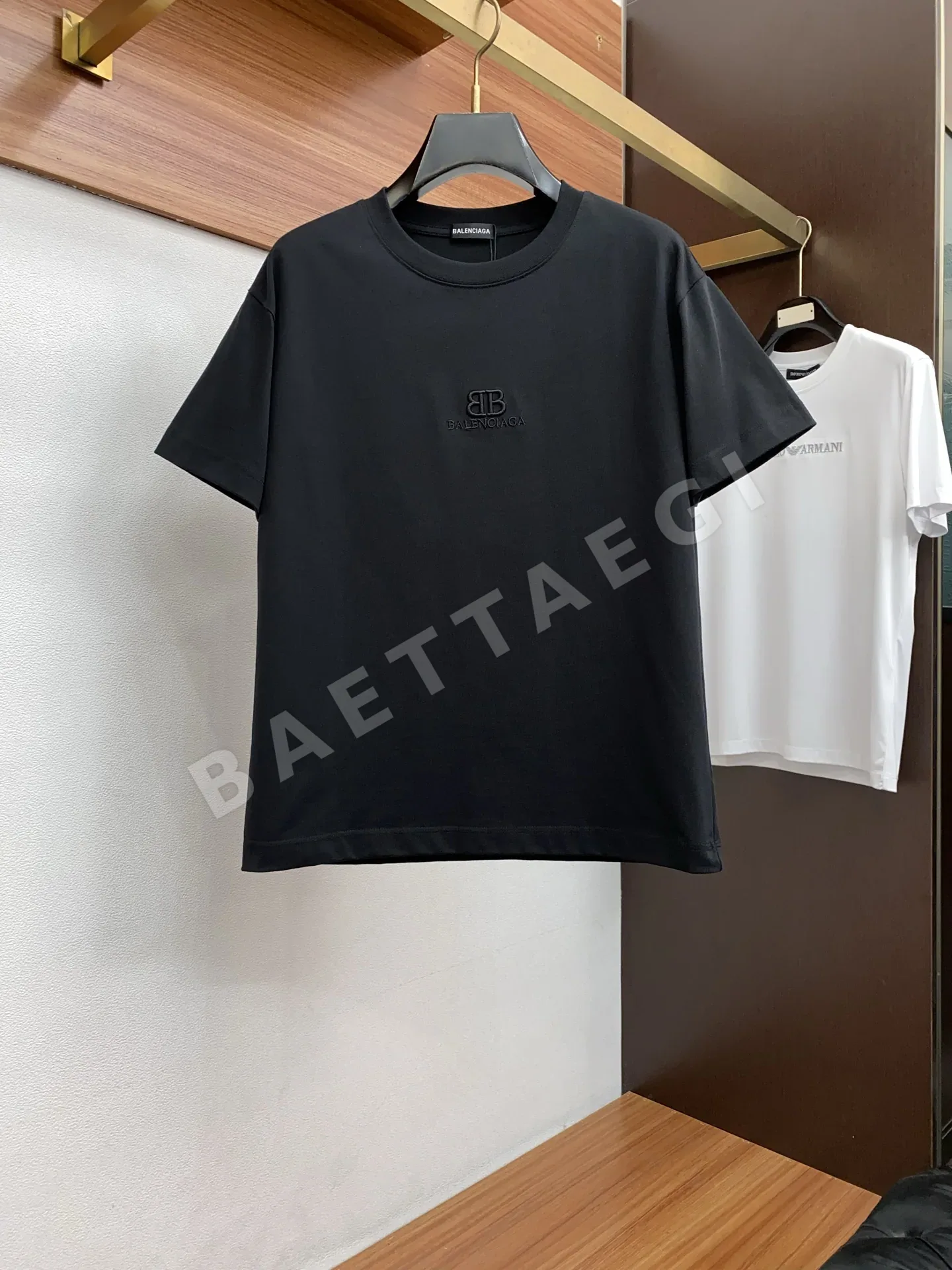 발렌시아가 장섬유 면 남성 반팔 셔츠 49086