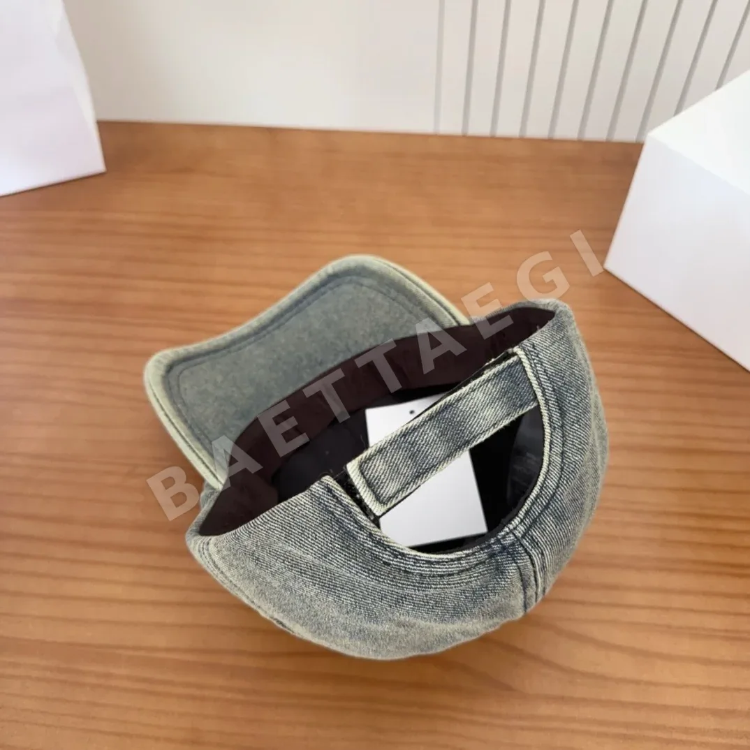 발렌시아가 자수 레터 베이스볼 모자 상세 이미지 9