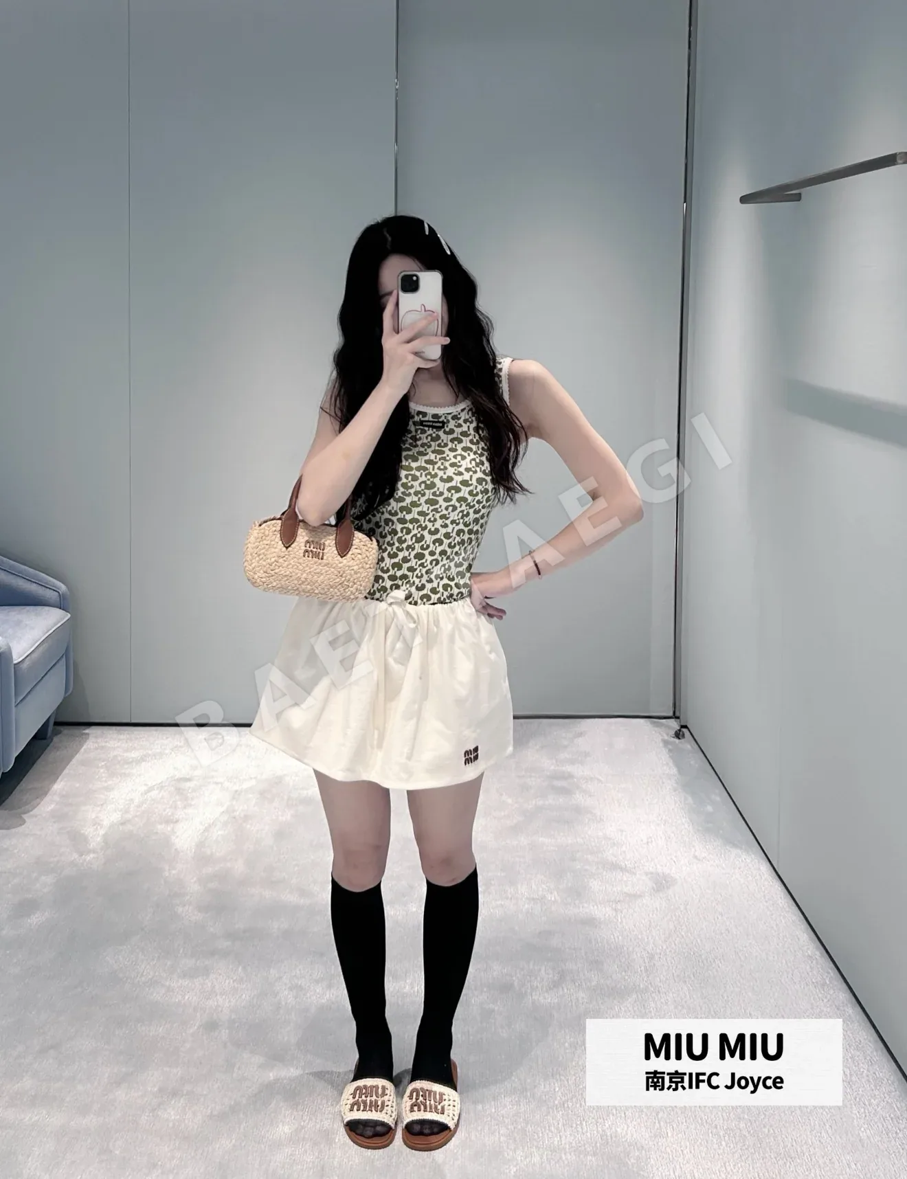 미우미우 그린 기하학 패턴 코튼 반팔 티셔츠 상세 이미지 3