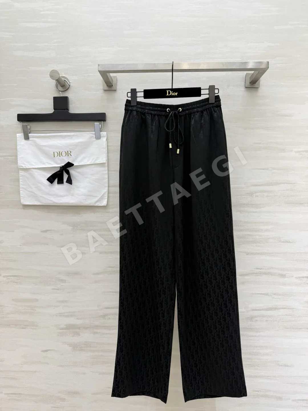디올 아세테이트 모노크롬 와이드 레그 바지 92978