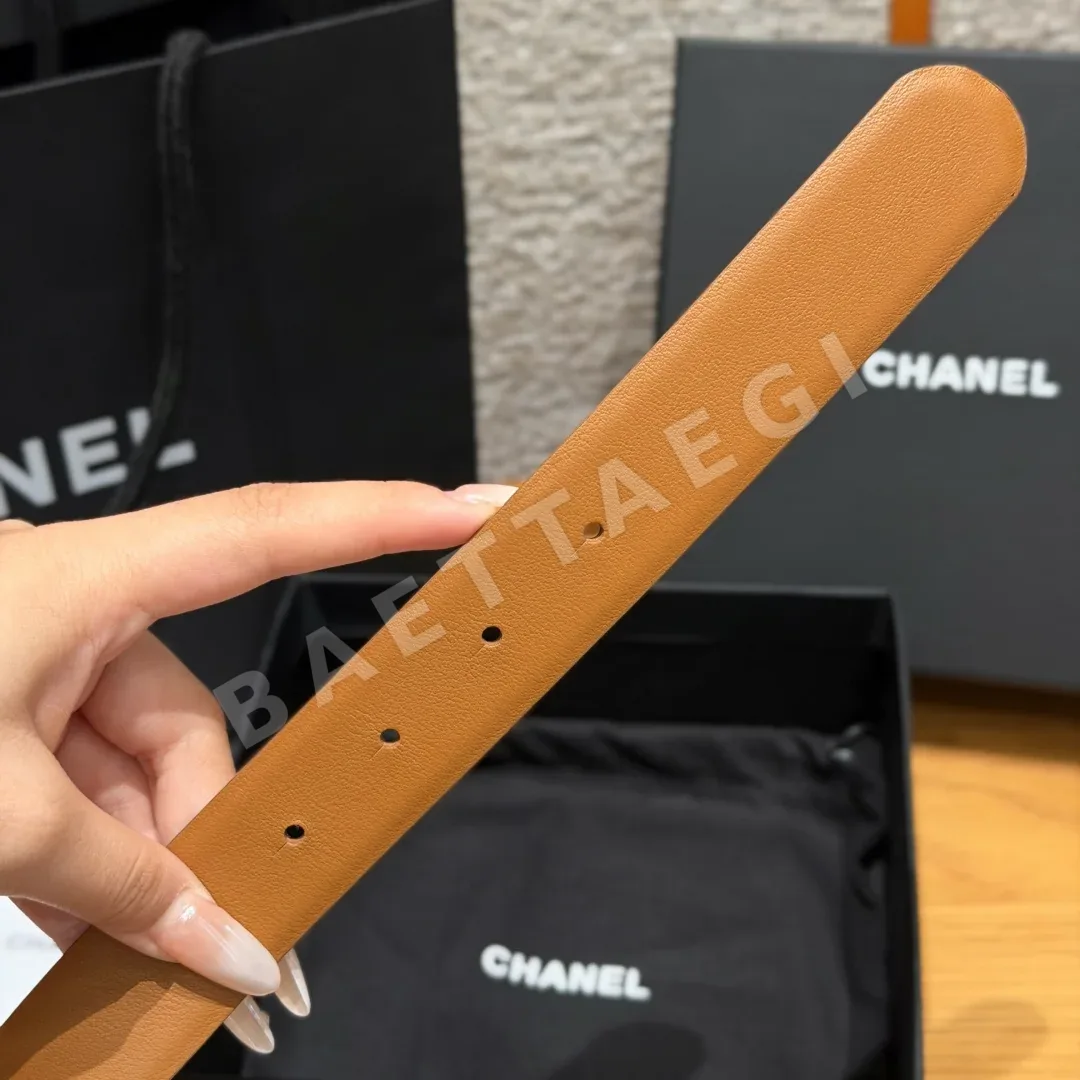 샤넬 리버시블 카프스킨 버클 벨트 상세 이미지 7