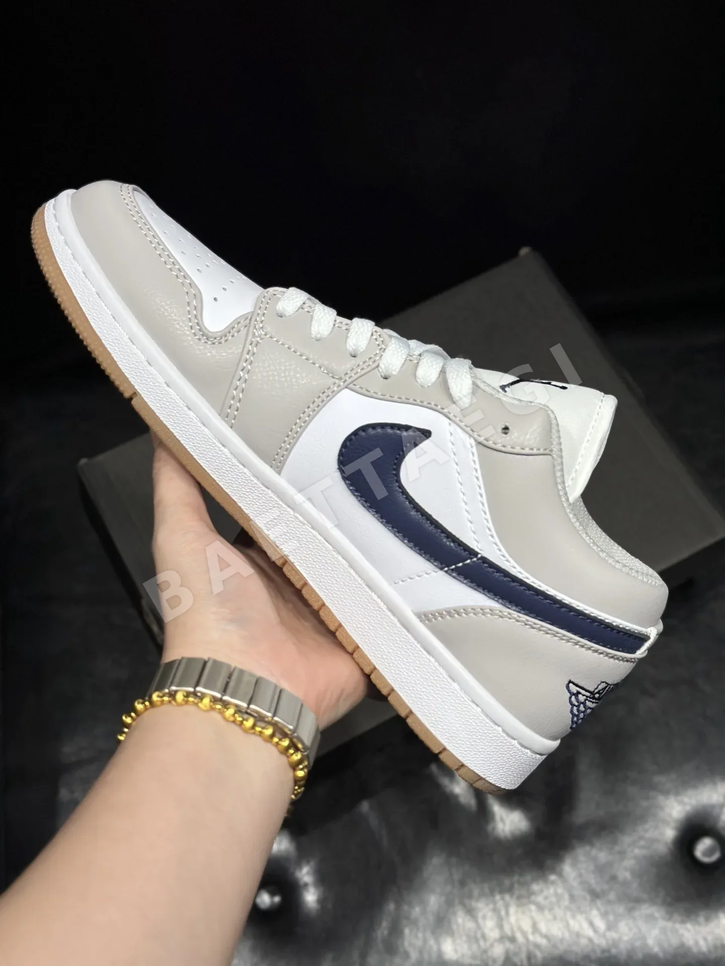나이키조던 AJ1 로우 신발 상세 이미지 5