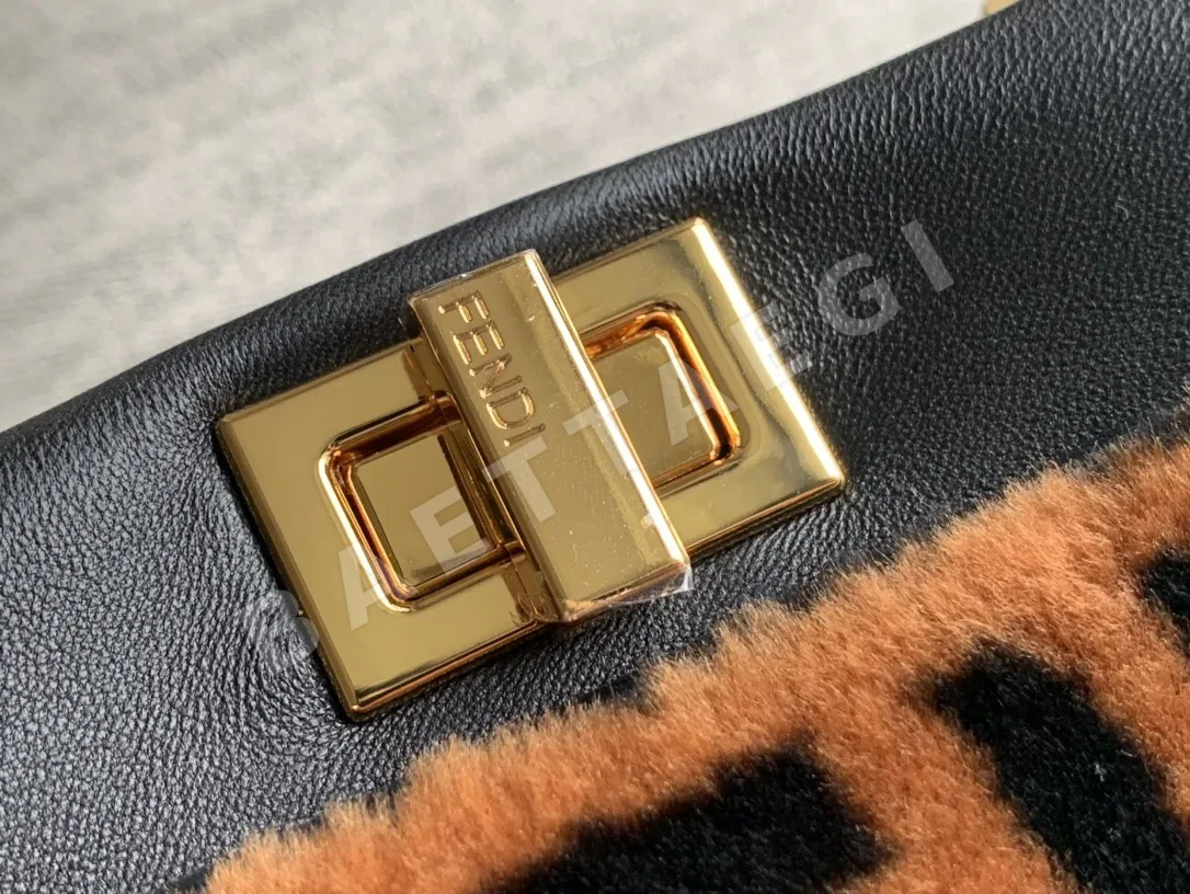 펜디 피카부 램스킨 스몰 핸드백 상세 이미지 5