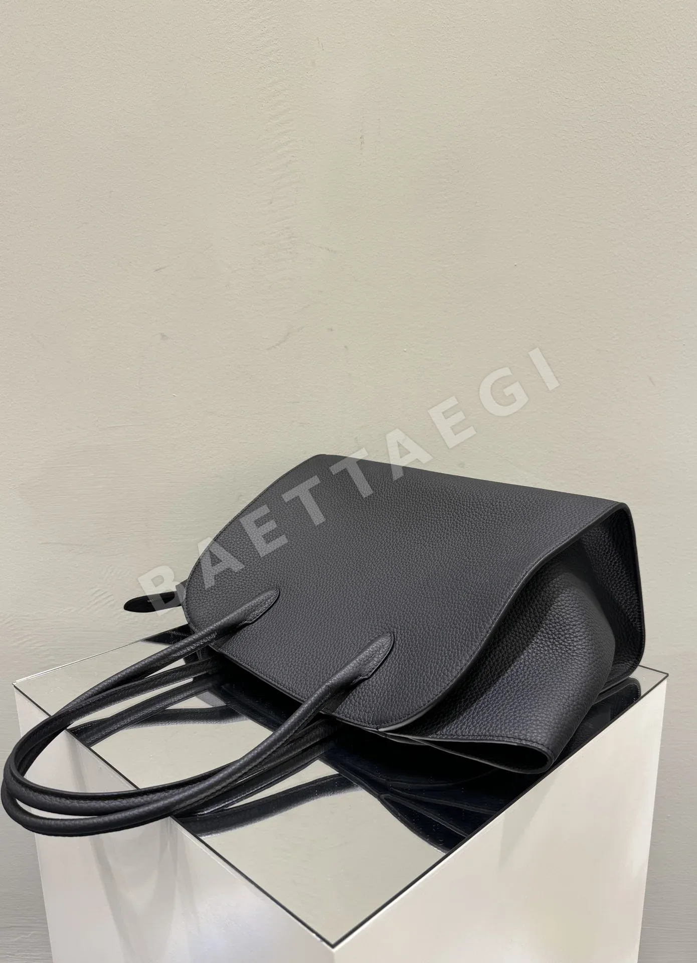 더로우 마로 14 라이치 블랙 가방 상세 이미지 5