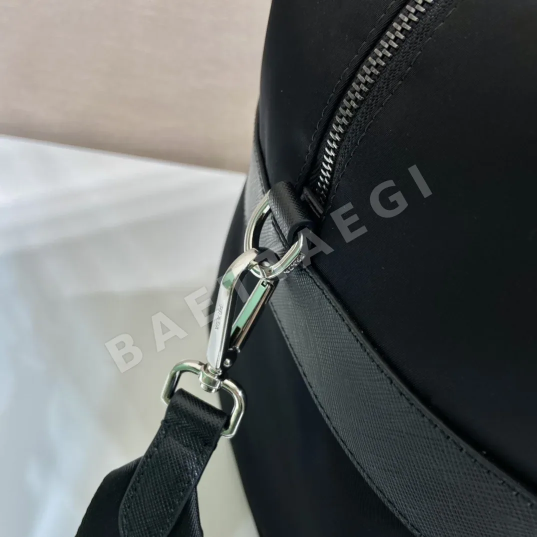 프라다 나일론 숄더백 2VC796 상세 이미지 8