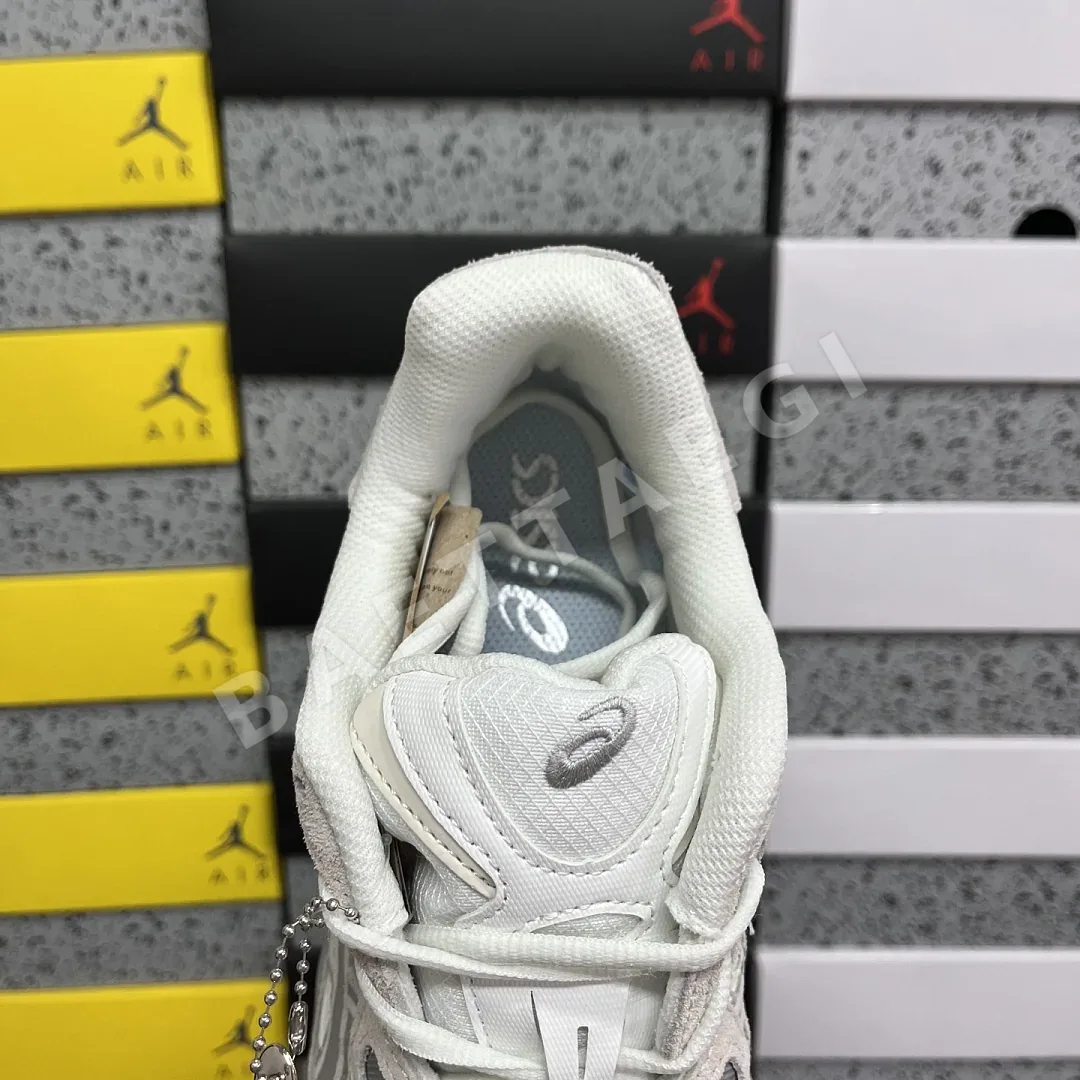 아식스 [GX] 젤 NYC 1203A739-100 200525 Asics Gel-NYC Cream Grey 상세 이미지 7