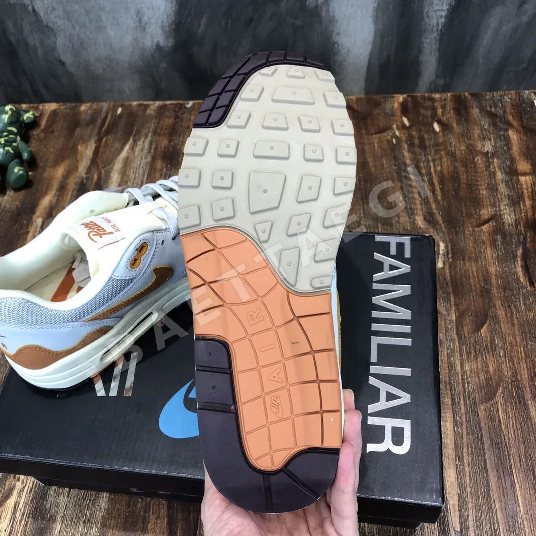 나이키에어맥스 에어 맥스 1 스웨이드 스니커즈 상세 이미지 9