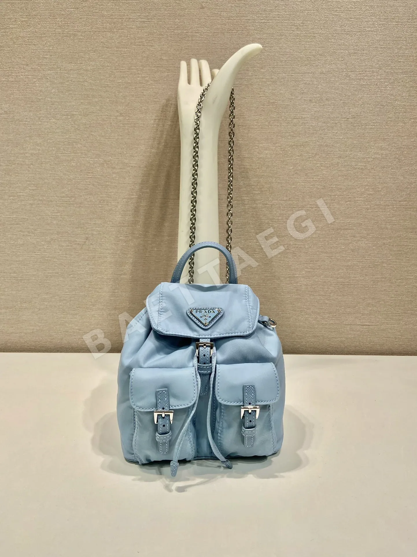 프라다 미니 백팩 1BH029 67358