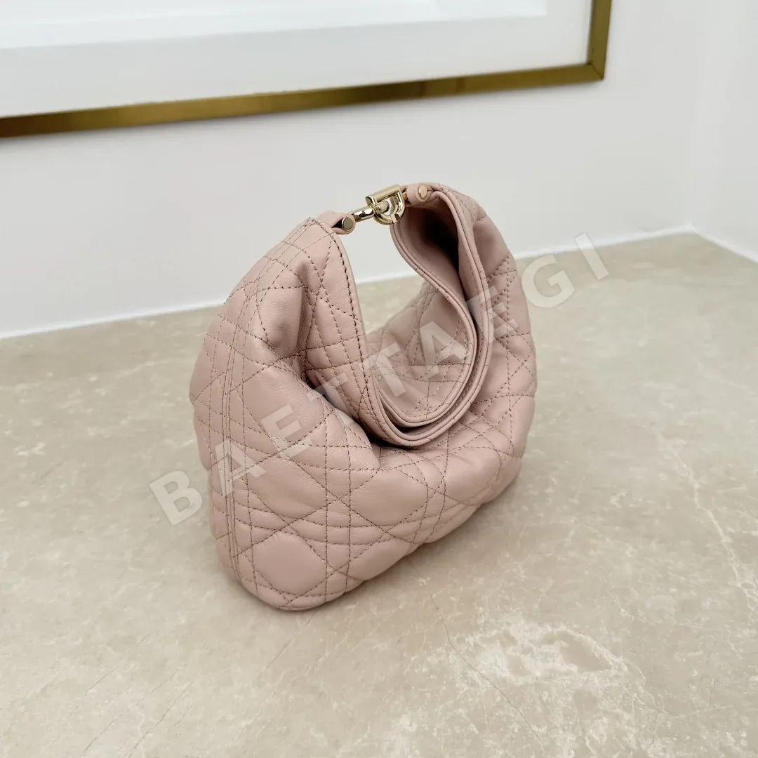 디올 뚜주흐 호보 미니 버킷 가방 상세 이미지 5