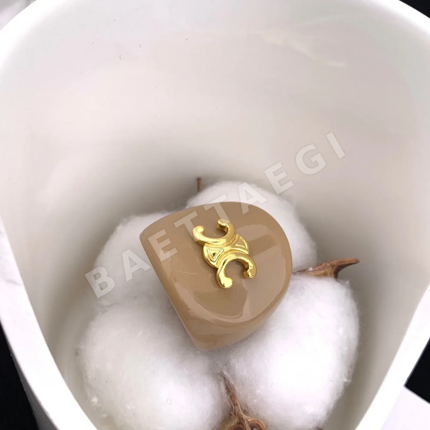 셀린느 개선문 아크릴 반지 상세 이미지 3