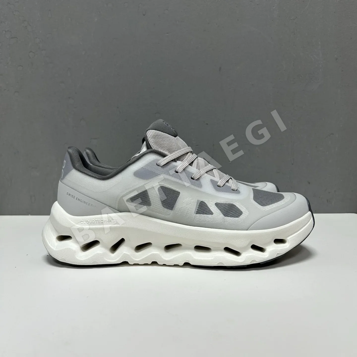 ON 신발 157695 Sneakers