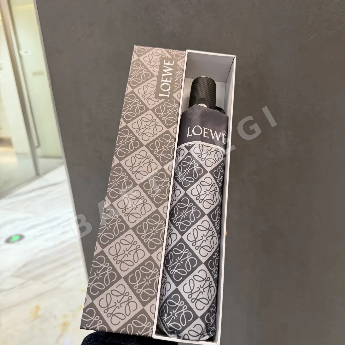 로에베 완전 차광 삼단 우산 85802