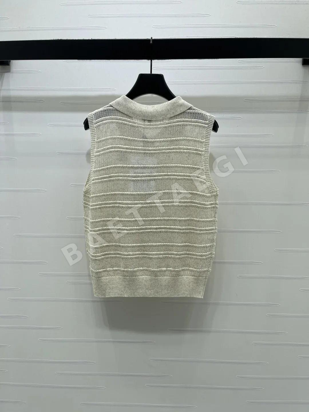샤넬 라펠 더블 C 로고 펀칭 니트 여성 반팔 탑 상세 이미지 8