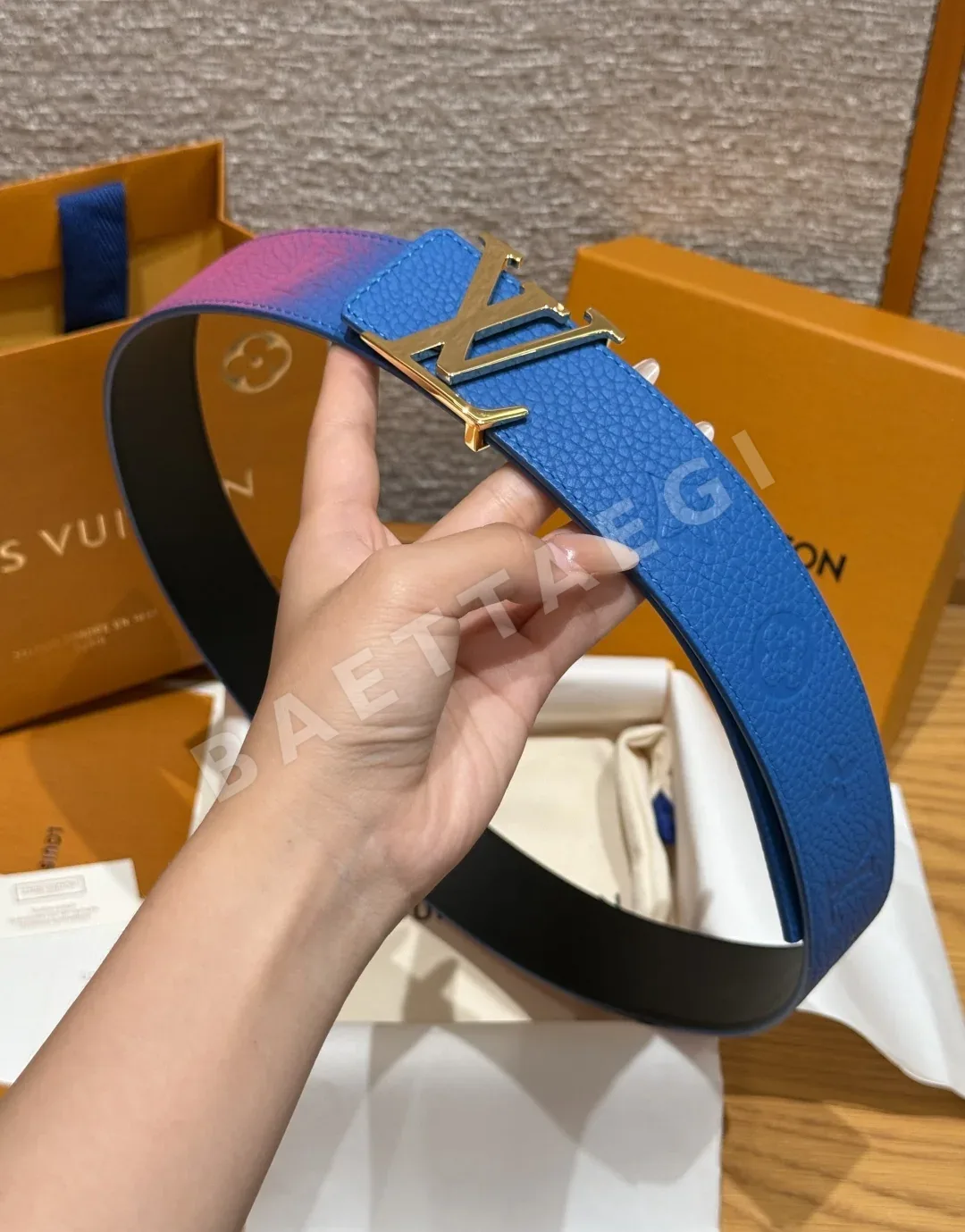 루이비통 이니셜 메탈 버클 40mm 리버시블 벨트 상세 이미지 3