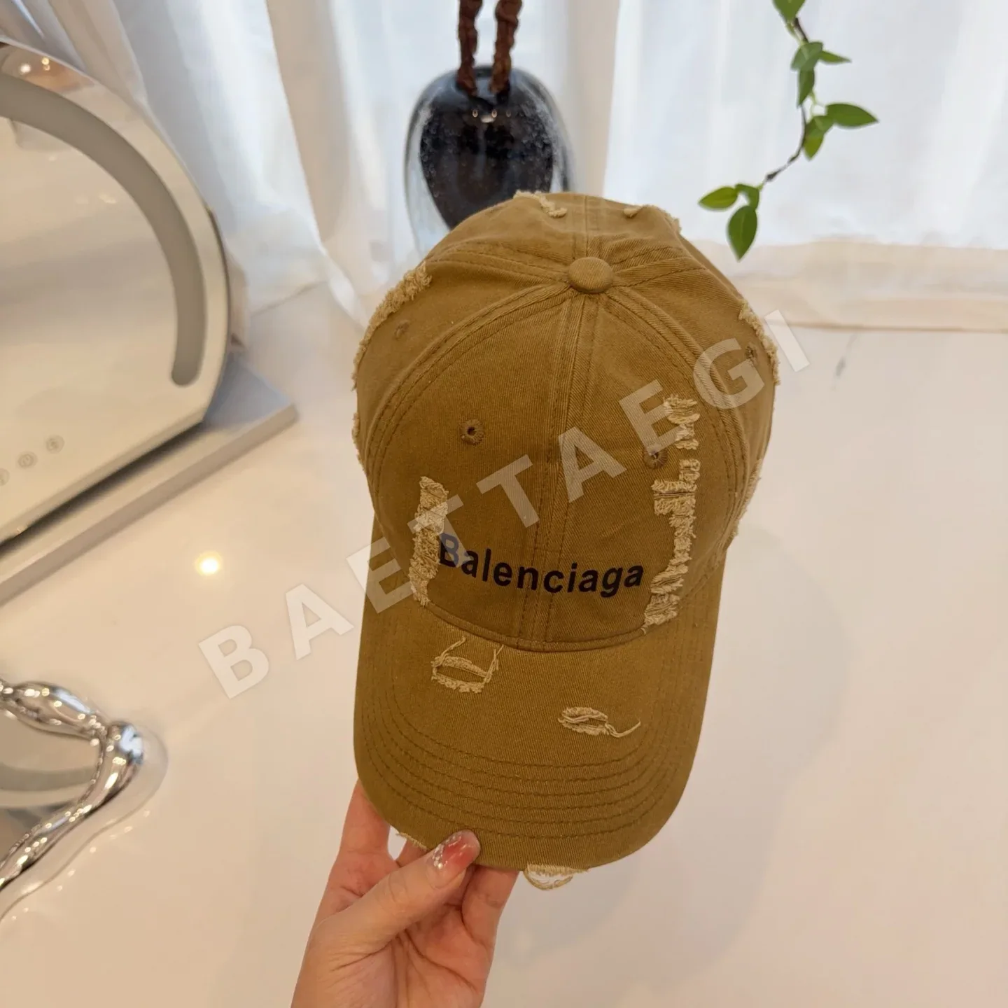 발렌시아가 데미지 가공 베이스볼 캡 상세 이미지 9