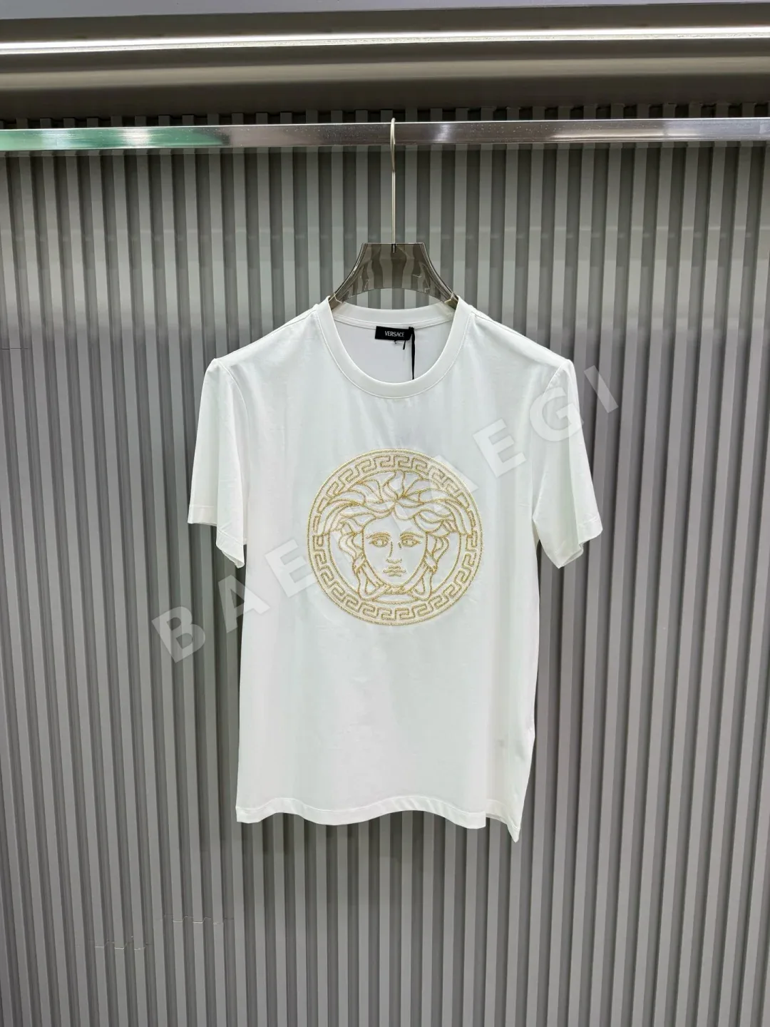 베르사체 메두사 비즈 자수 남성 반팔 티셔츠 133017