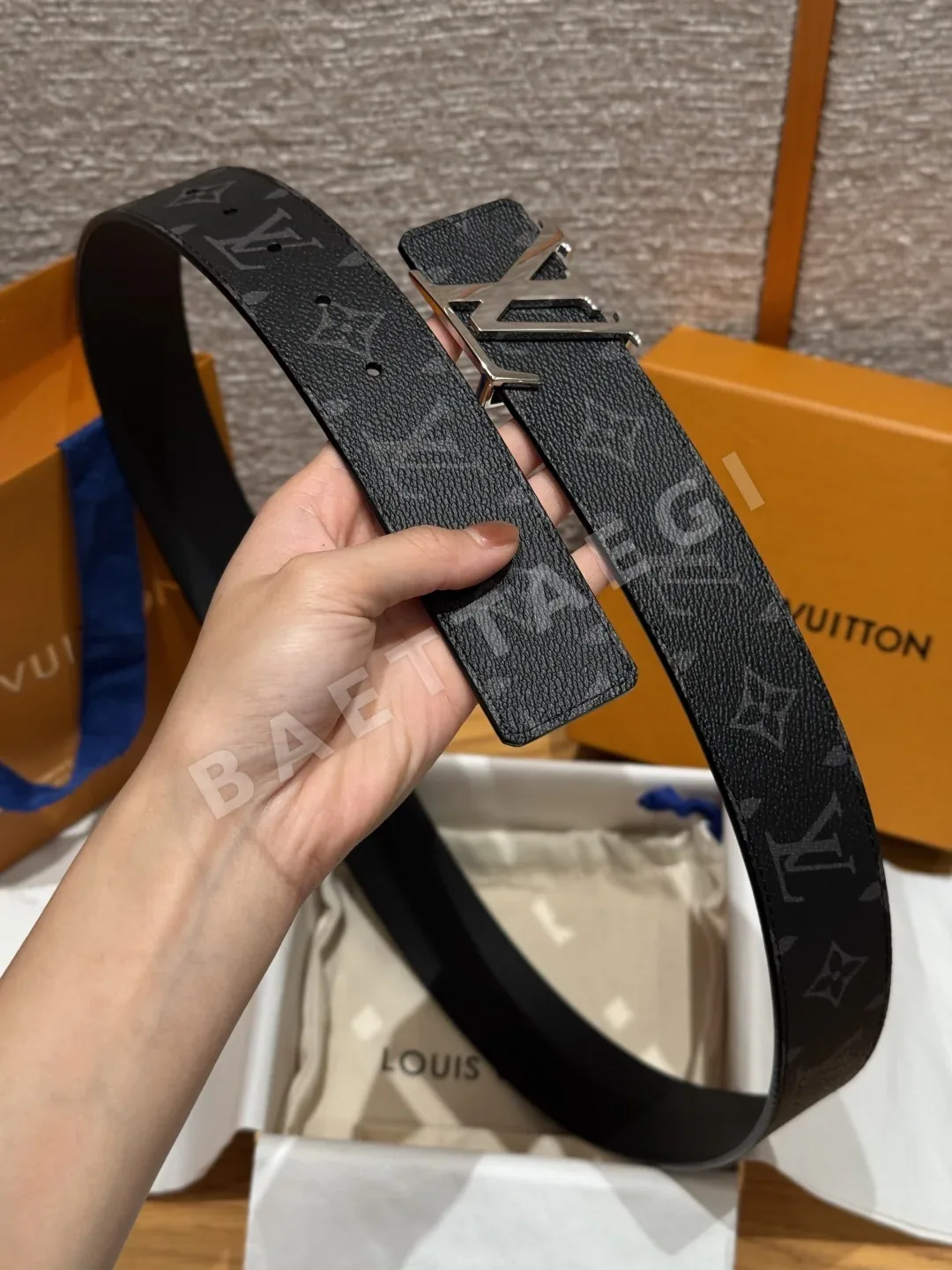 루이비통 셰이크 40mm 리버시블 벨트 상세 이미지 5