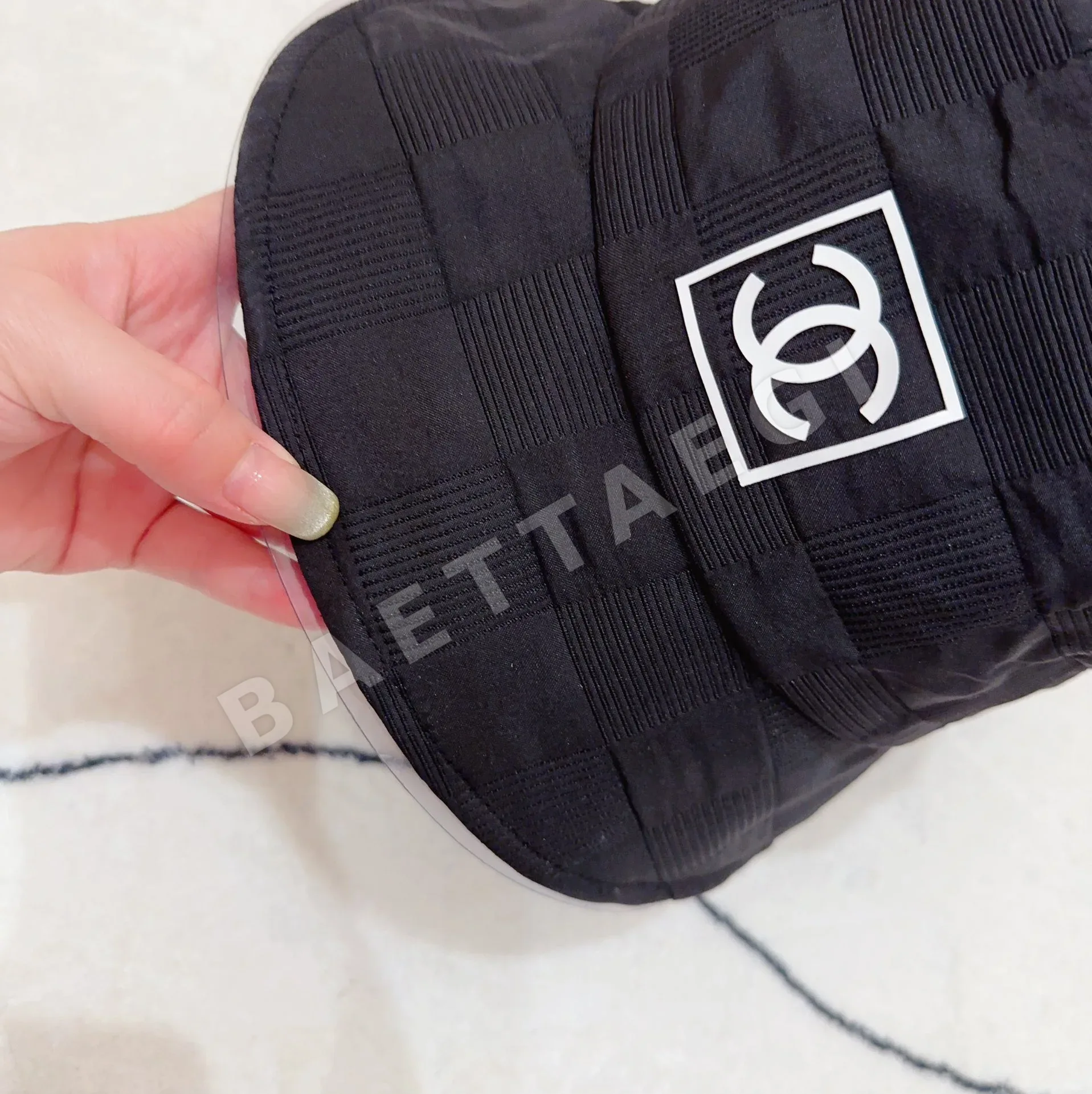 샤넬 빈티지 체크 엠보 버킷 햇 상세 이미지 4