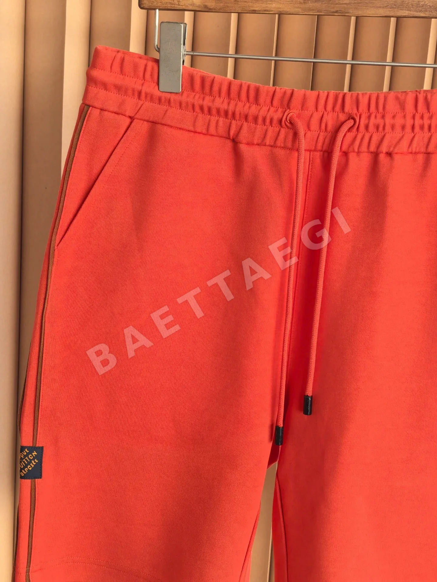 루이비통 프린트 오버핏 밴딩 남성 반바지 상세 이미지 8