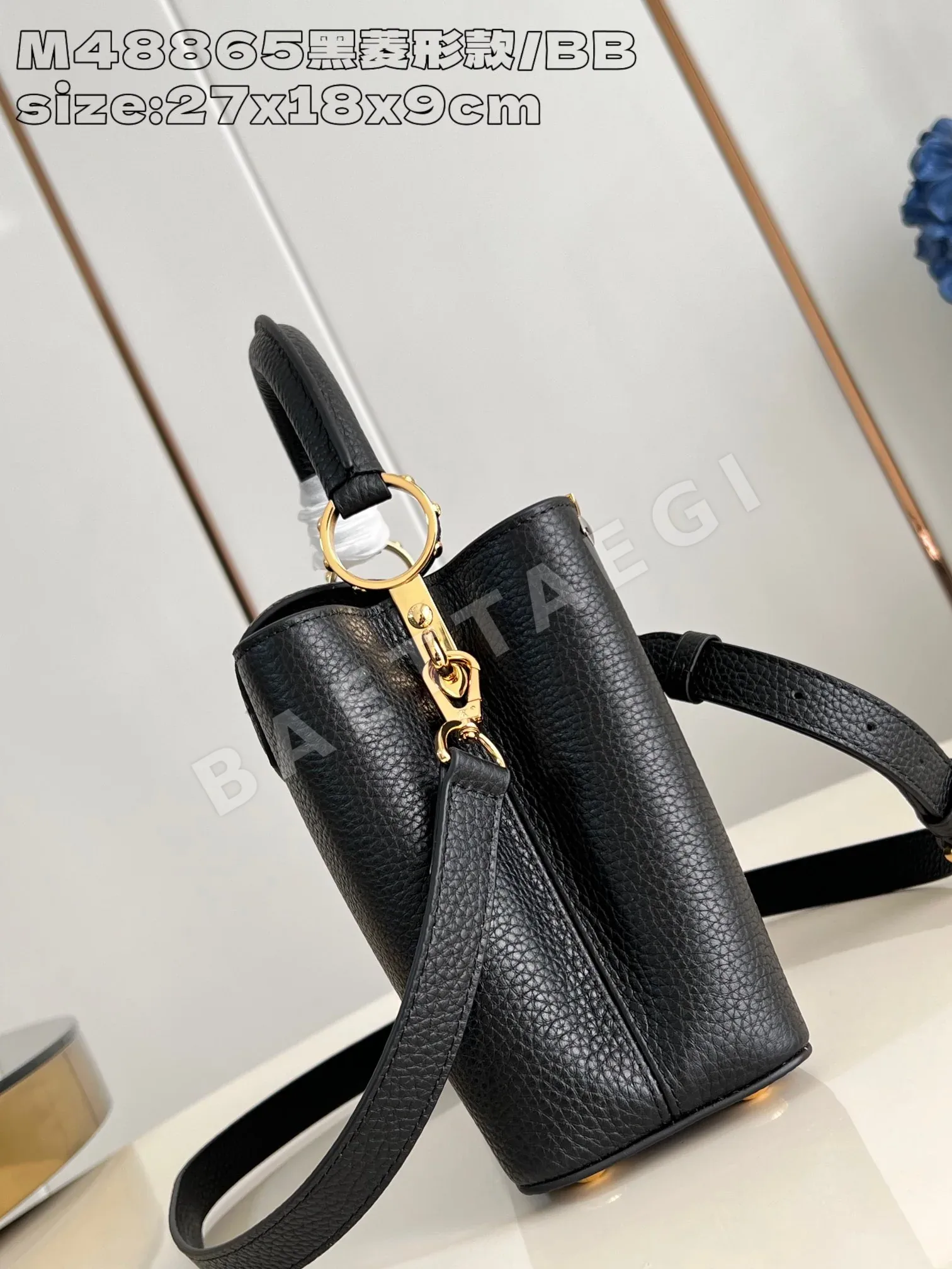 루이비통 카푸신 스몰 핸드백 블랙 M48865 상세 이미지 3
