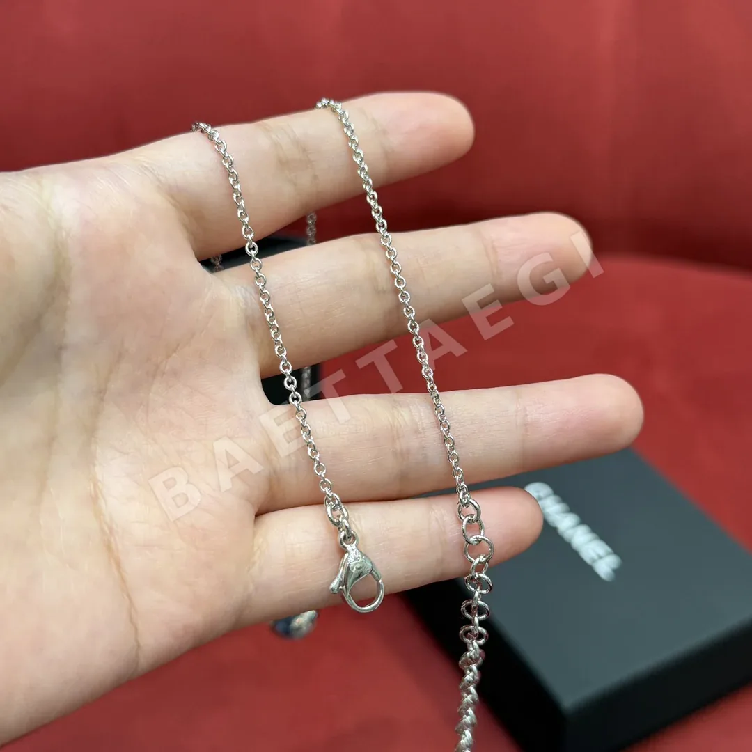 샤넬 라인스톤 하트 유리 목걸이 상세 이미지 4