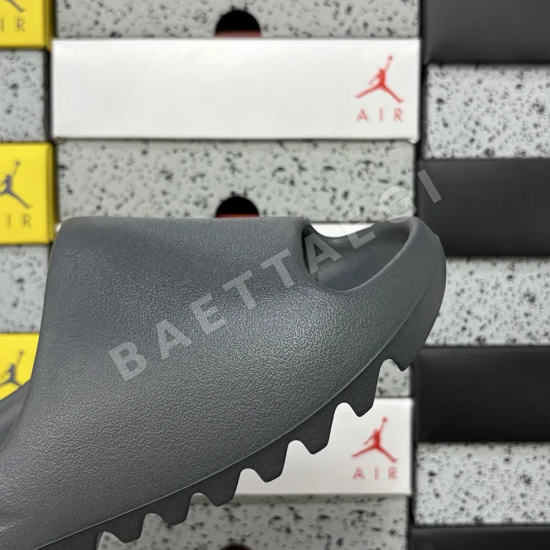 아디다스 [LW] 이지 슬라이드 ID2350 200618 Adidas Yeezy Slide Slate Grey 상세 이미지 2