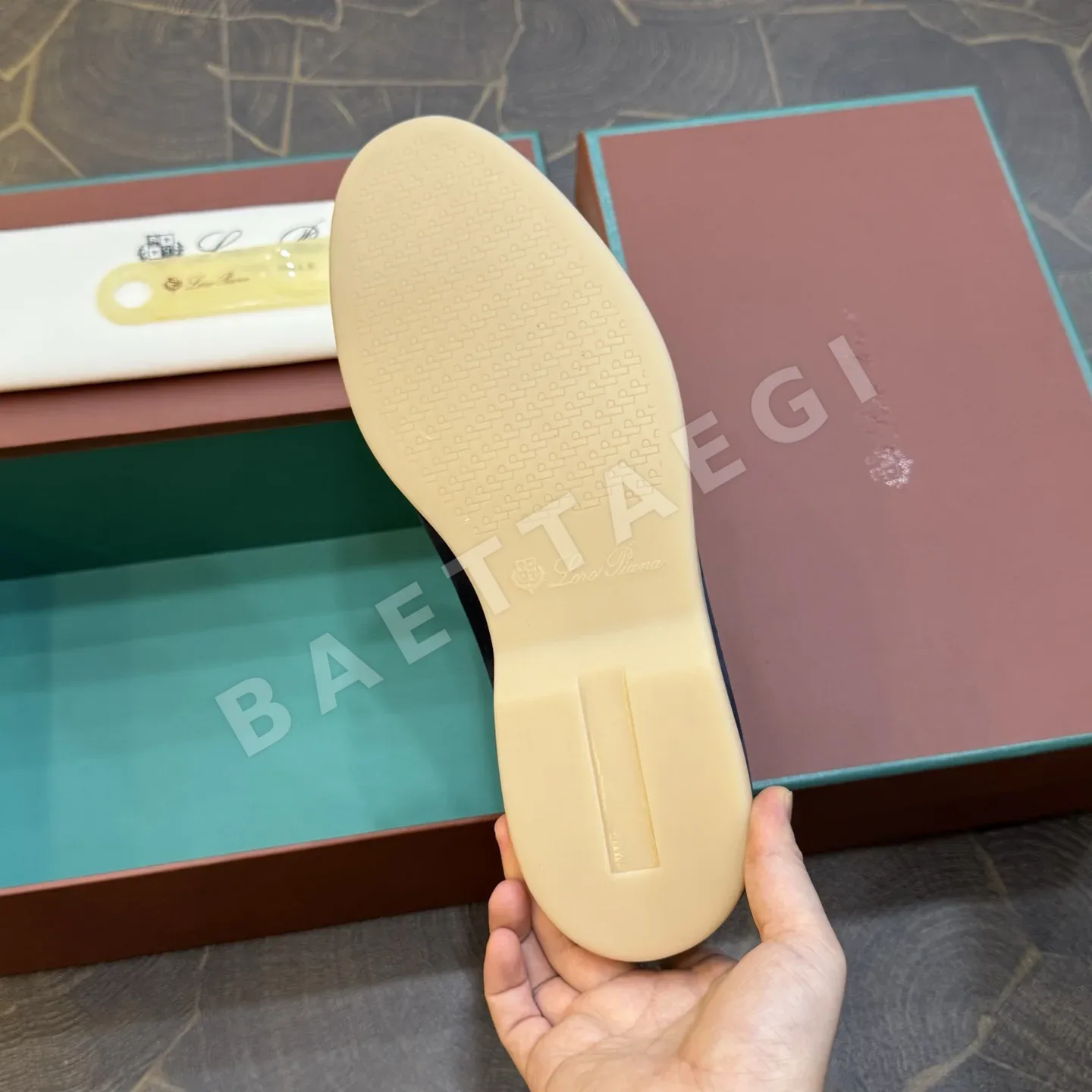 로로피아나 로퍼 스웨이드 상세 이미지 10