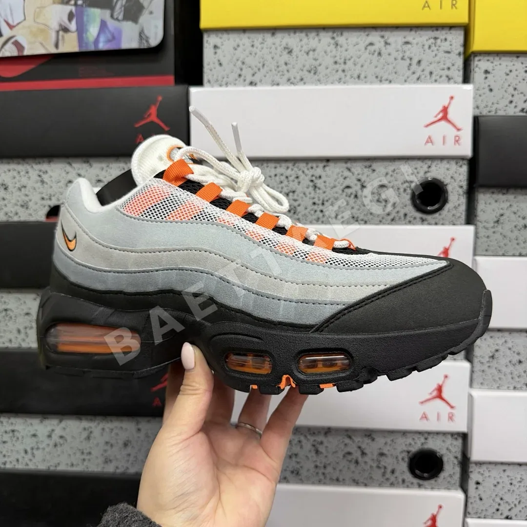 나이키 [GX] 에어 맥스 95 OG 블랙 그레이 오렌지 HM4740-005 201232 Nike Air Max 95 OG Big Bubble 상세 이미지 9