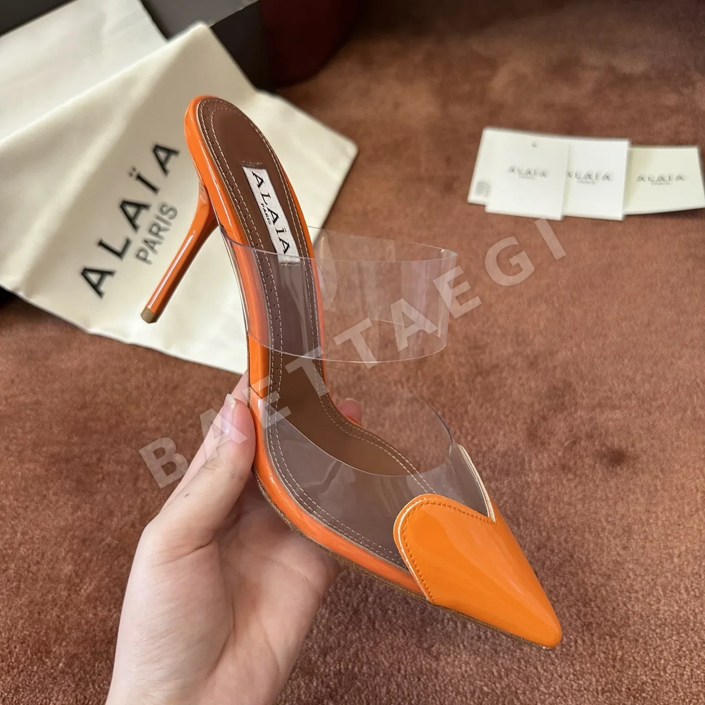 알라이아 꼬임 디테일 발레리나 슈즈 상세 이미지 3
