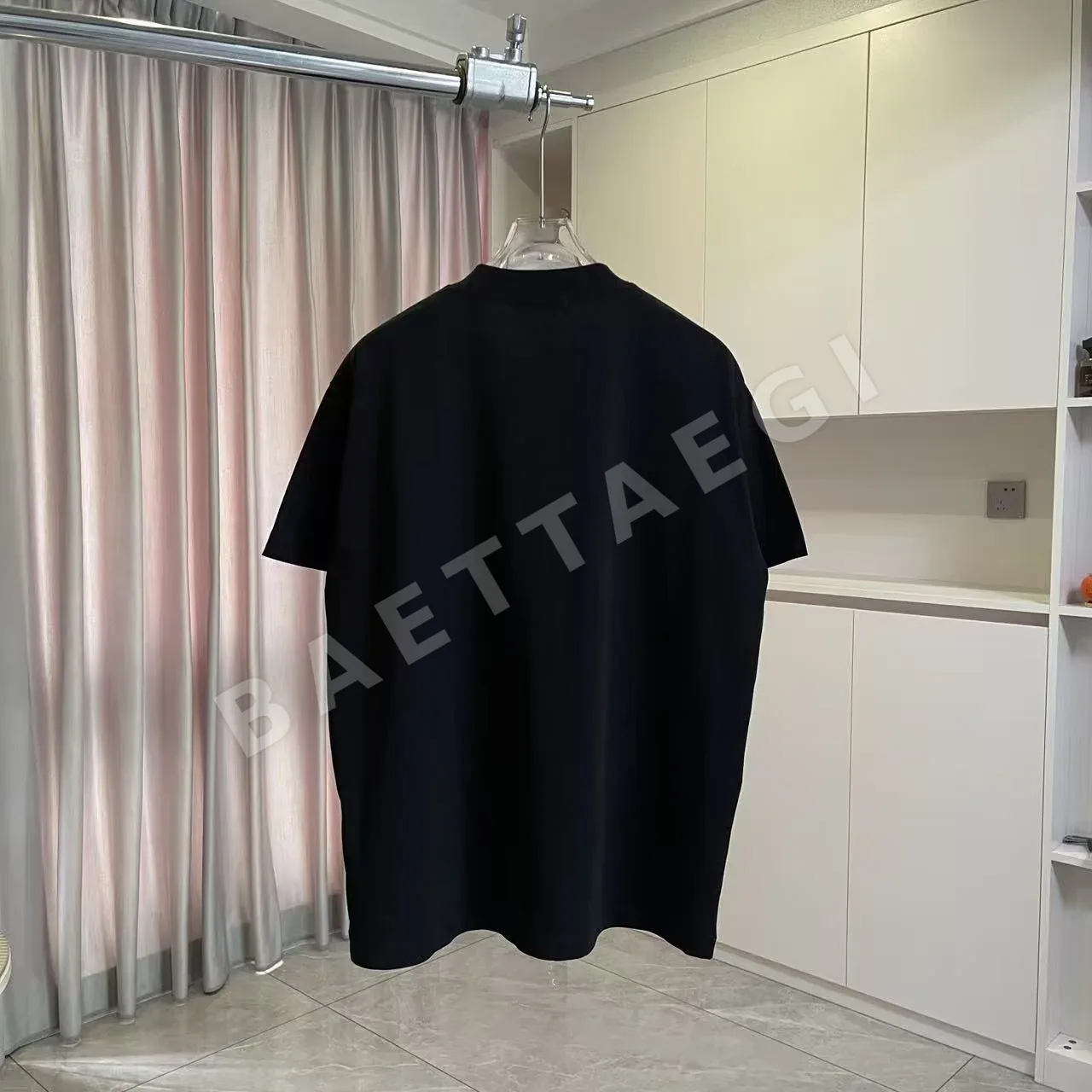 로에베 3D 실리콘 로고 반팔 티셔츠 상세 이미지 7