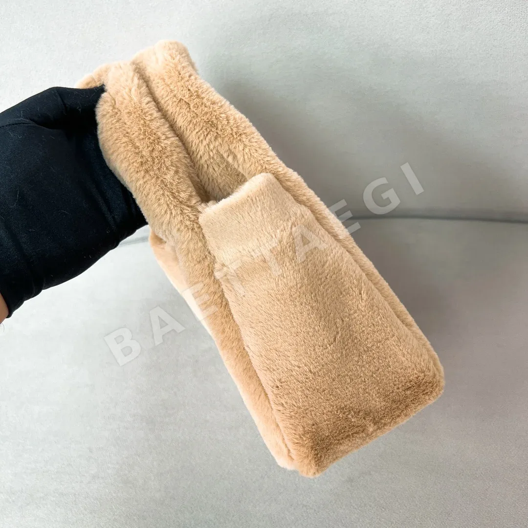 프라다 플러시 소재 더블 핸들 가방 1BA349 상세 이미지 3